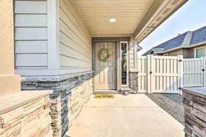 Alquiler Vacacional - Prismatic Boise Retreat w/ Fenced Backyard!