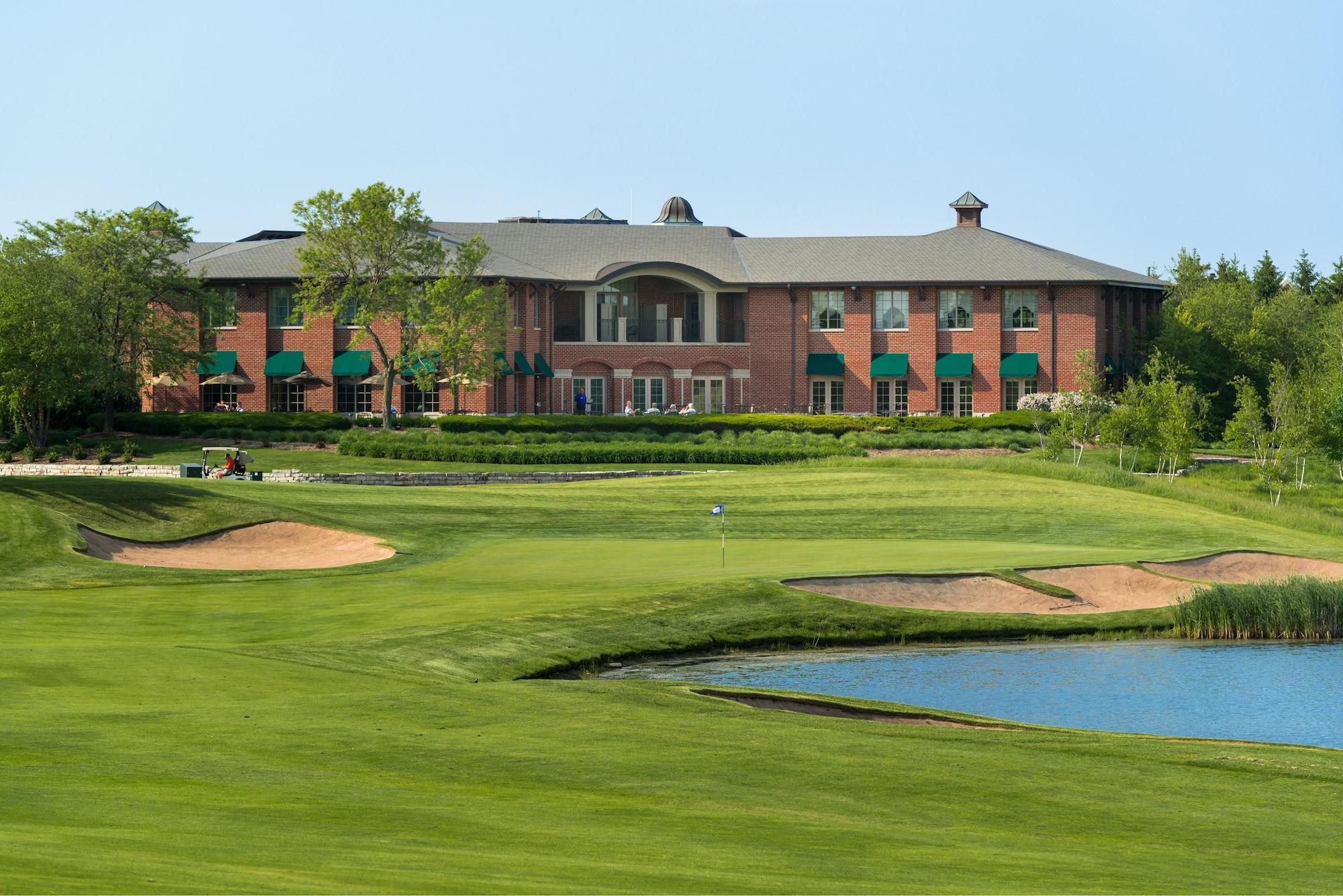 Vista Exterior The Glen Club