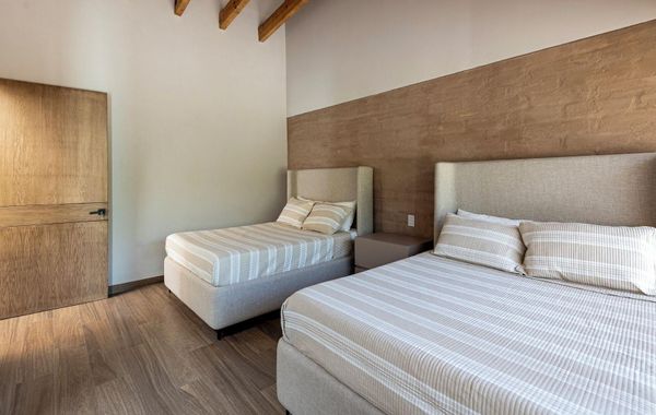 Casa Cundi-Contemporary Living in Nature - Hoteles 3 estrellas en Valle de Bravo