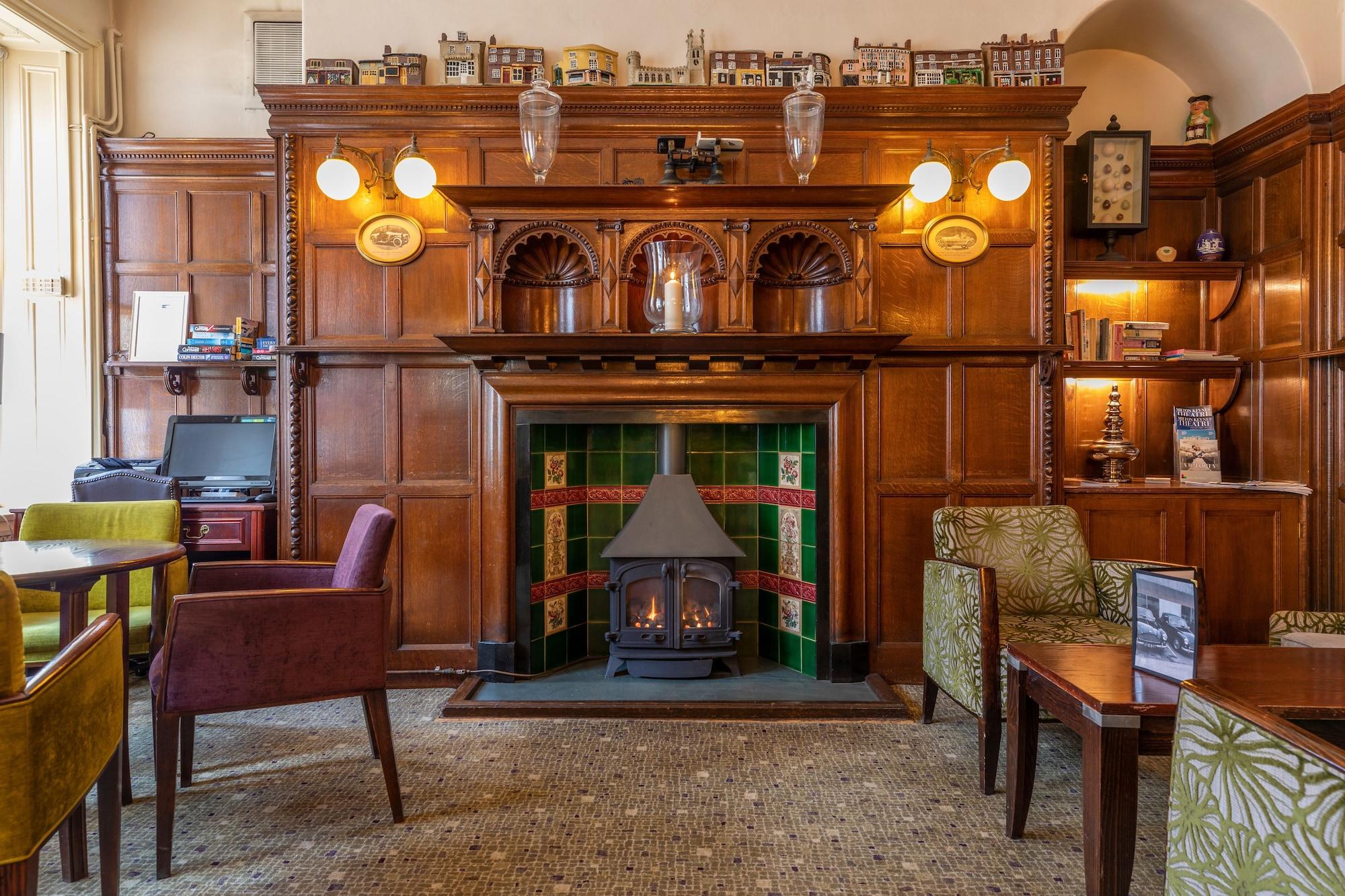 Vista Lobby Swan Revived Hotel