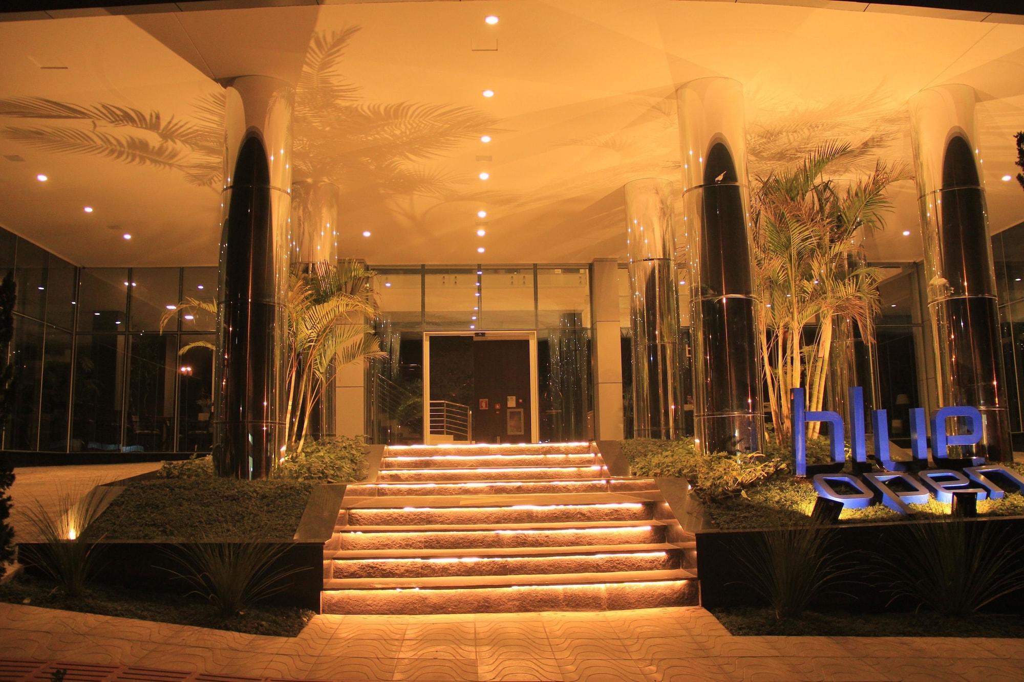 Vista da fachada Blue Open Hotel