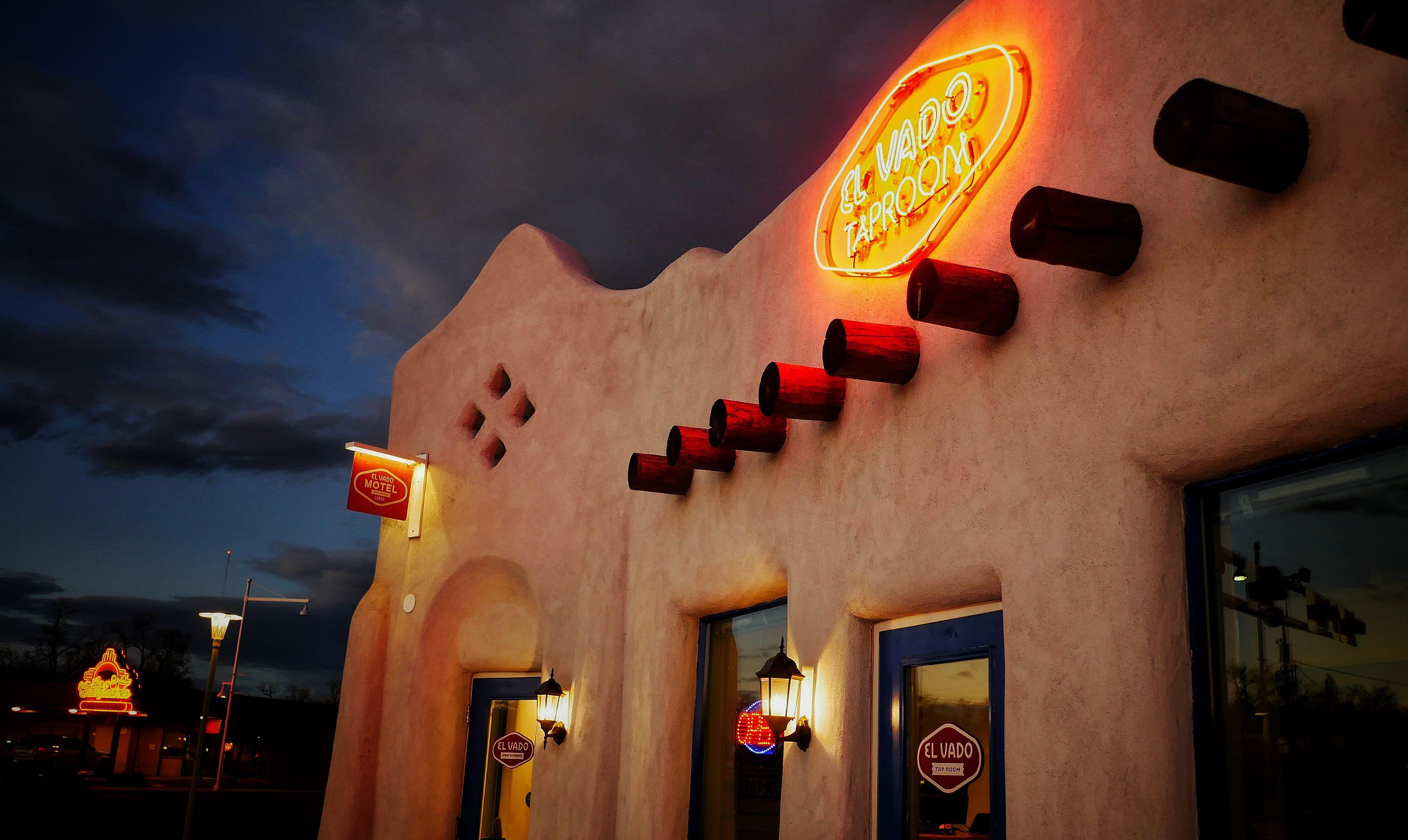 Vista Lobby El Vado Motel