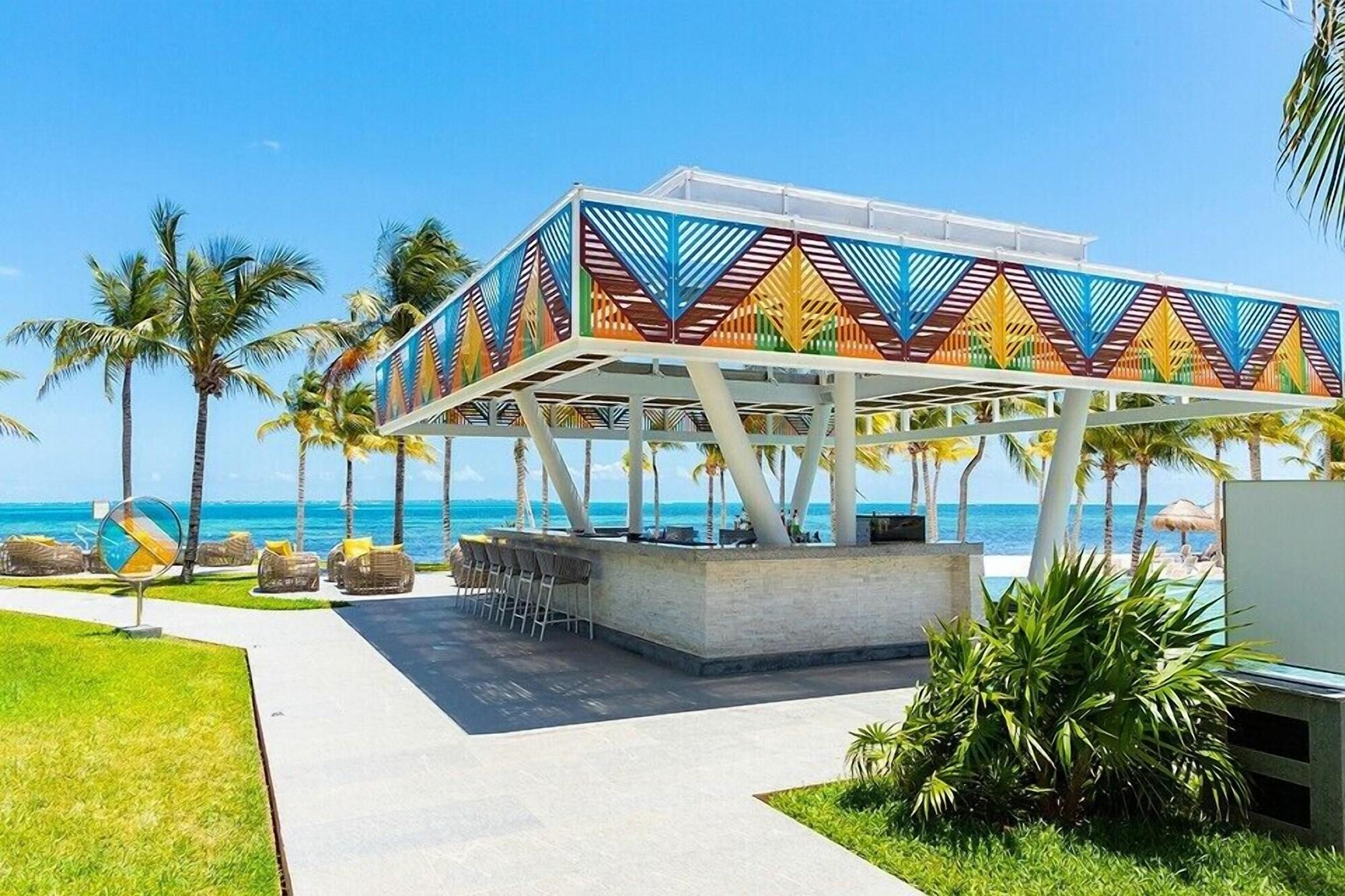 Vista Exterior Garza Blanca Cancun