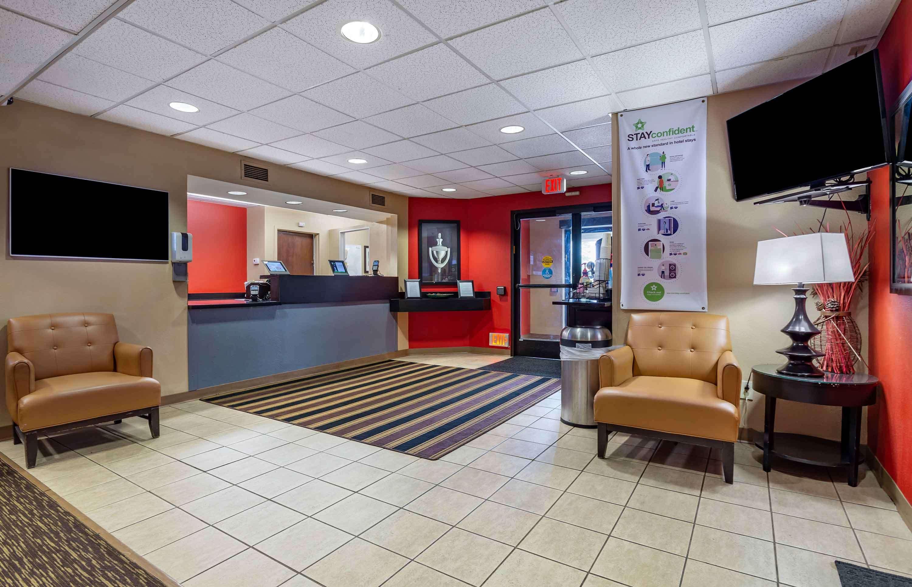 Vista Lobby Extended Stay America Suites Edison Raritan Center