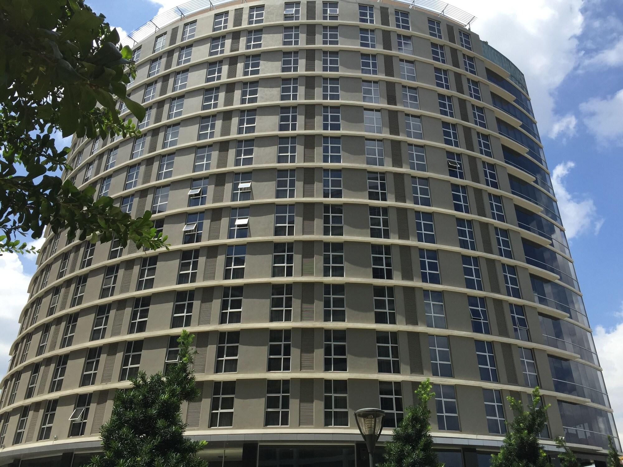 Vista Exterior Bluesky Serviced Apartment Airport Plaza