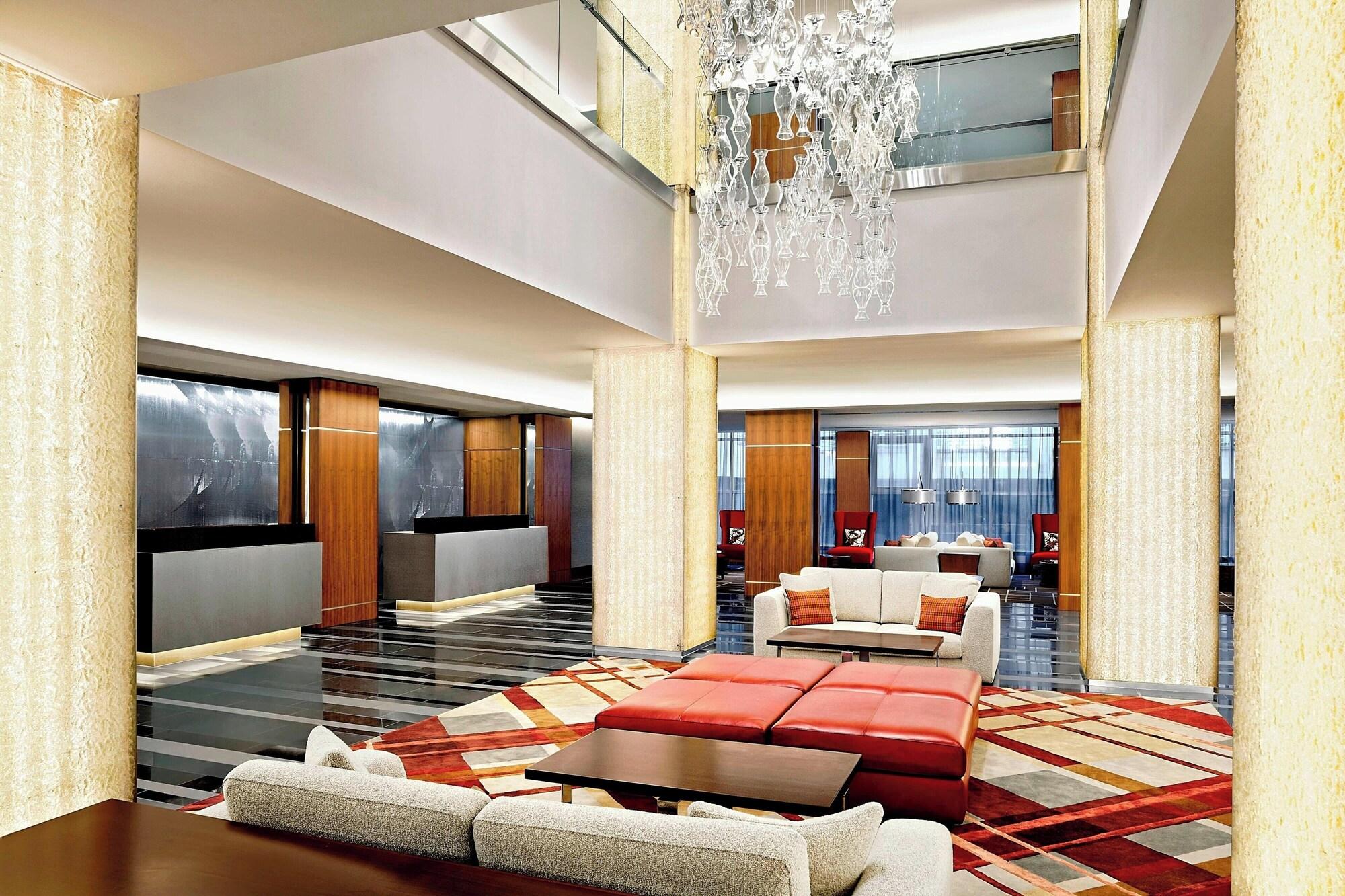 Vista Lobby Sheraton Grand Hotel & Spa, Edinburgh