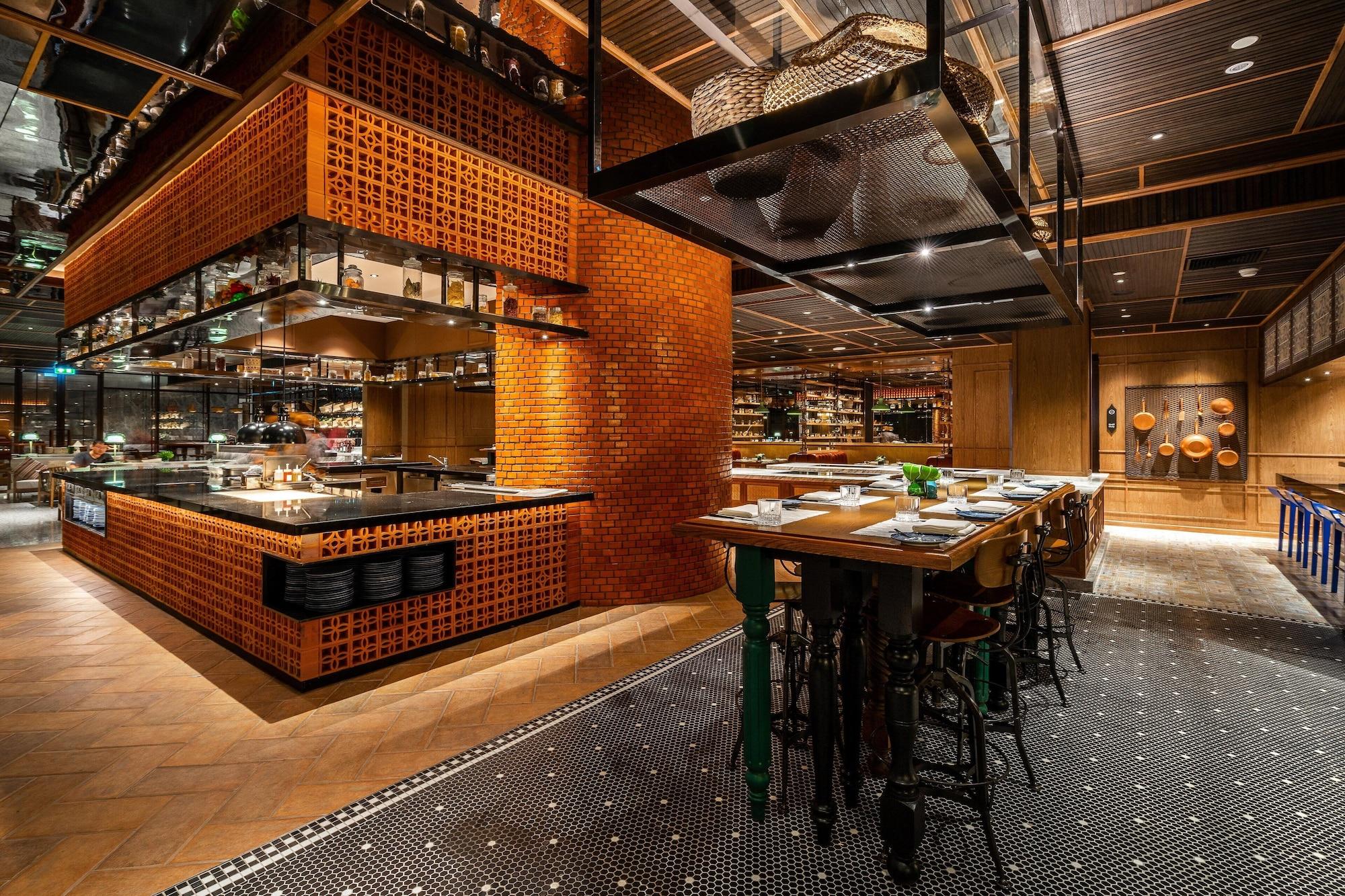 Restaurant InterContinental Phuket Resort by IHG