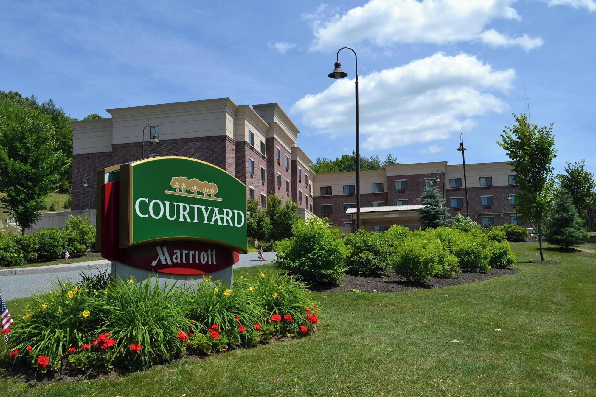 Vista Exterior Courtyard by Marriott Hanover Lebanon