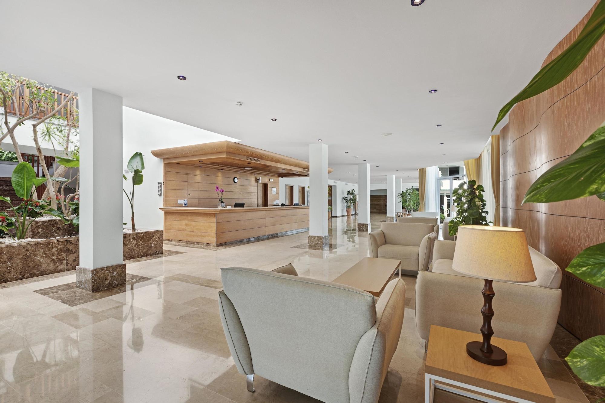 Vista Lobby Aparthotel THB Guya Playa