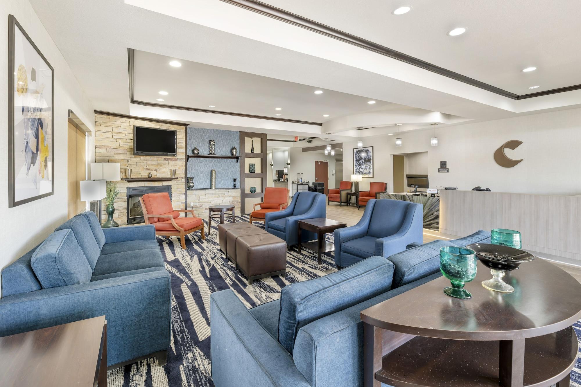 Vista Lobby Comfort Suites Pecos