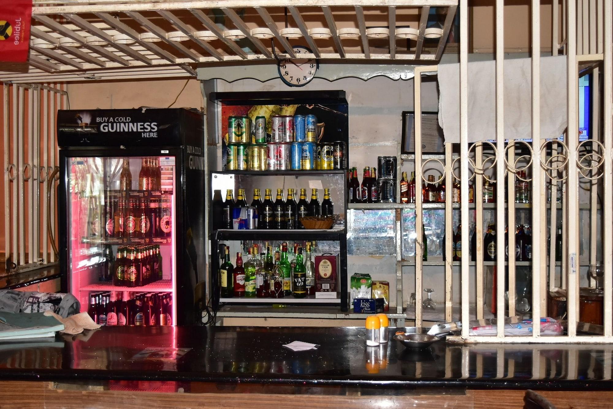 Bar/Salón Tickles Hotel