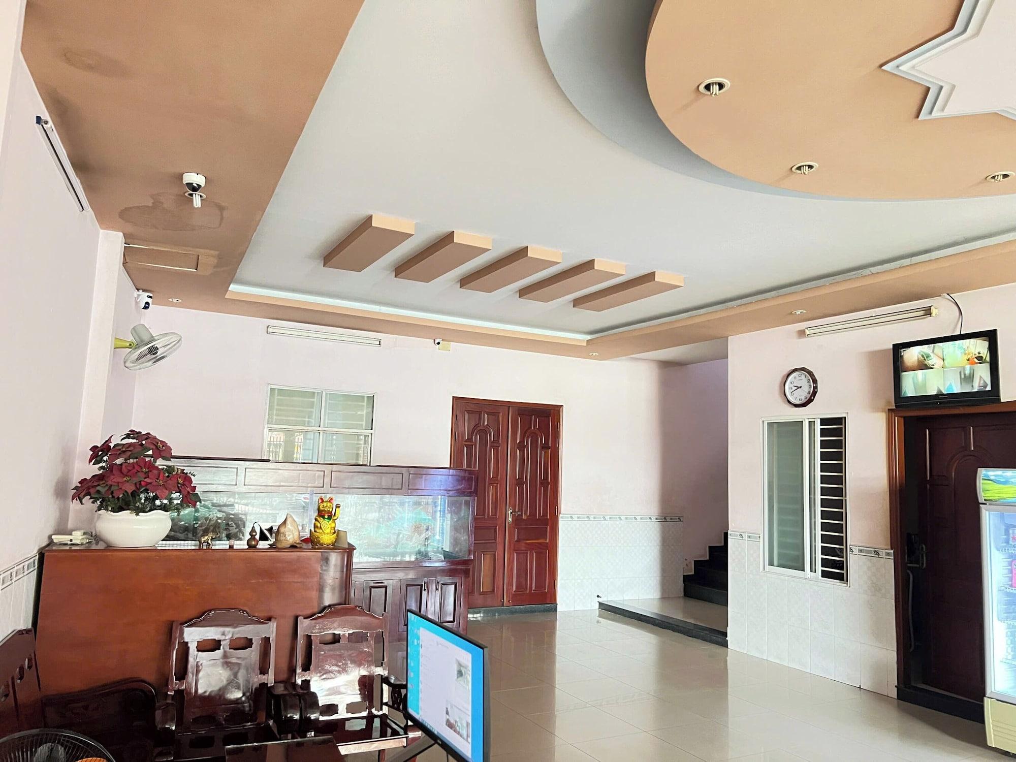 Vista Lobby Gia Tu Hotel