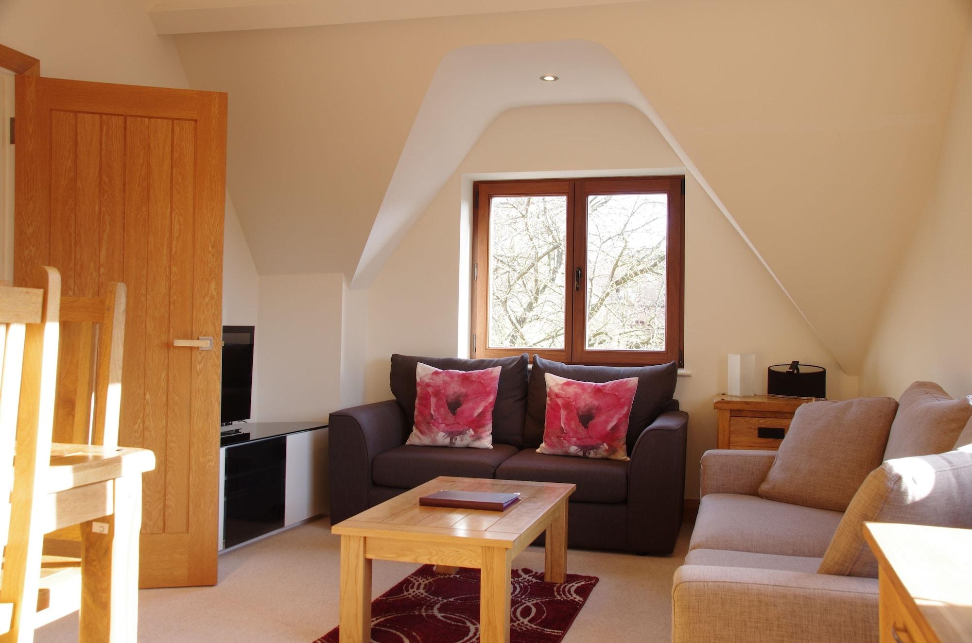 Varios Ashbrook Lets