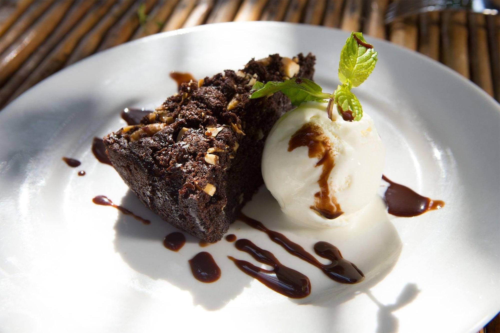 Restaurant Zanzibar Sunrise at Bandas