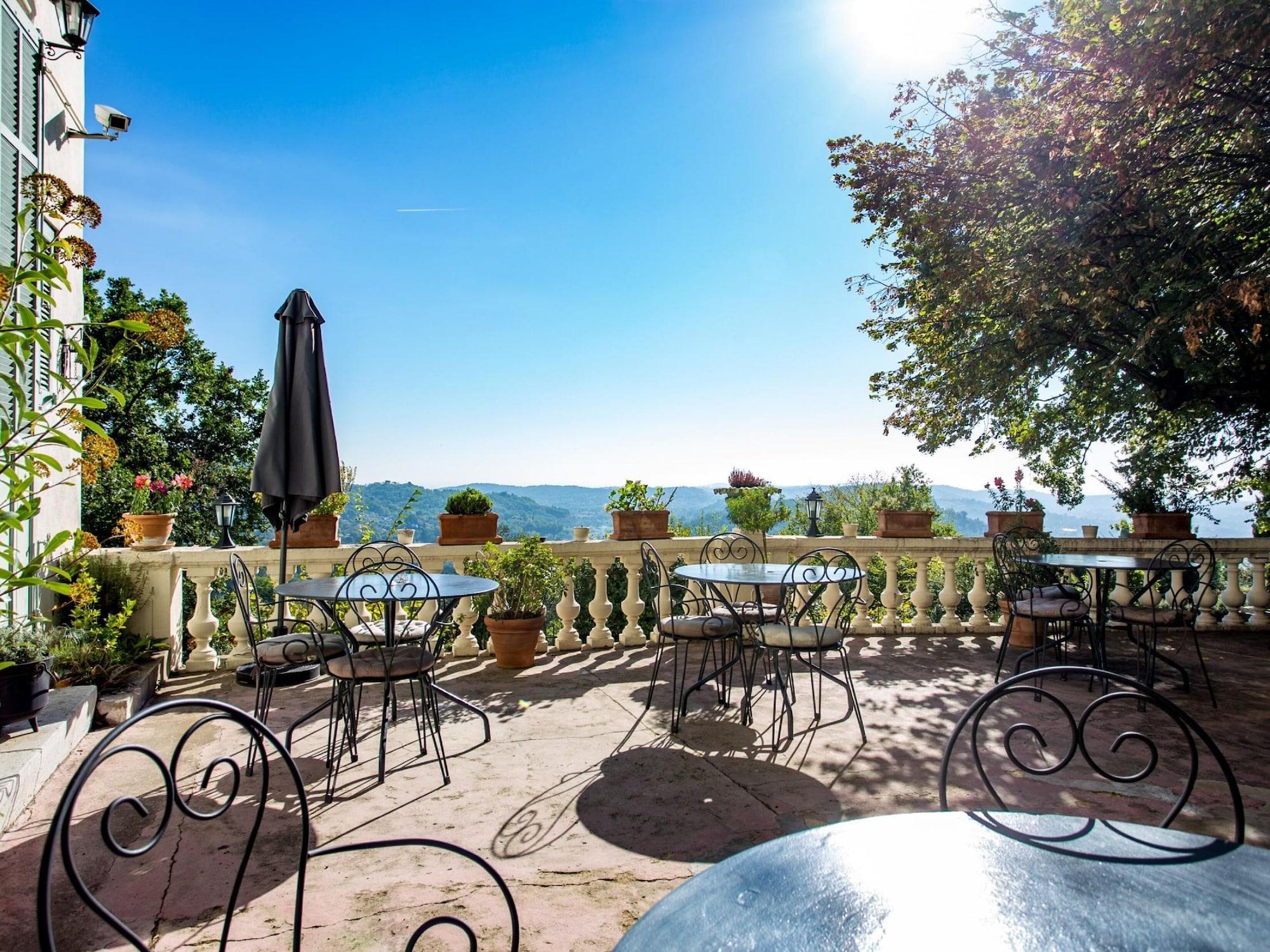 Varios Hôtel La Bellaudière