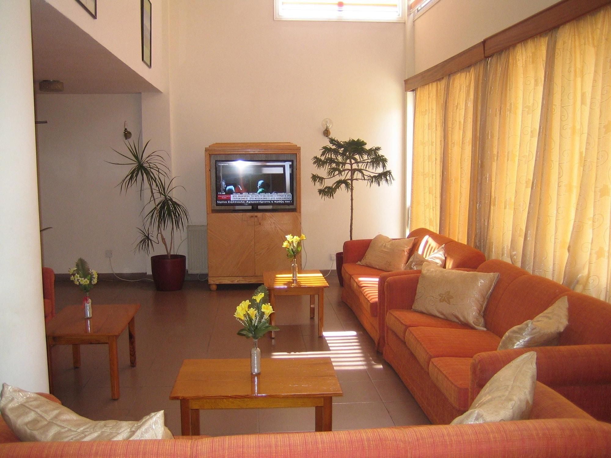Vista Lobby Onisillos Hotel
