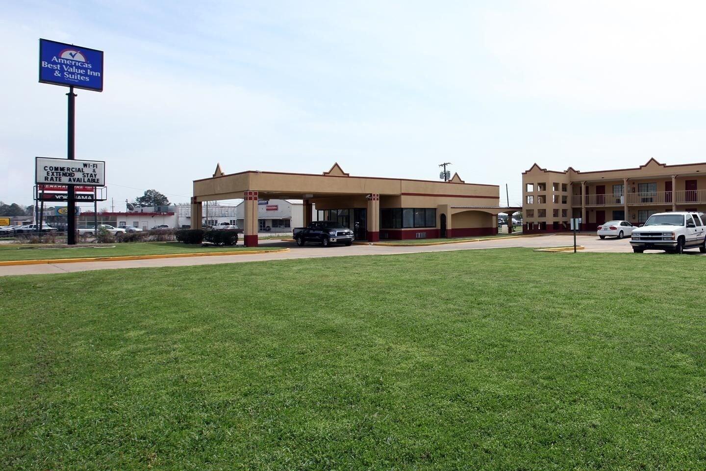 Varios Americas Best Value Inn & Suites Greenwood
