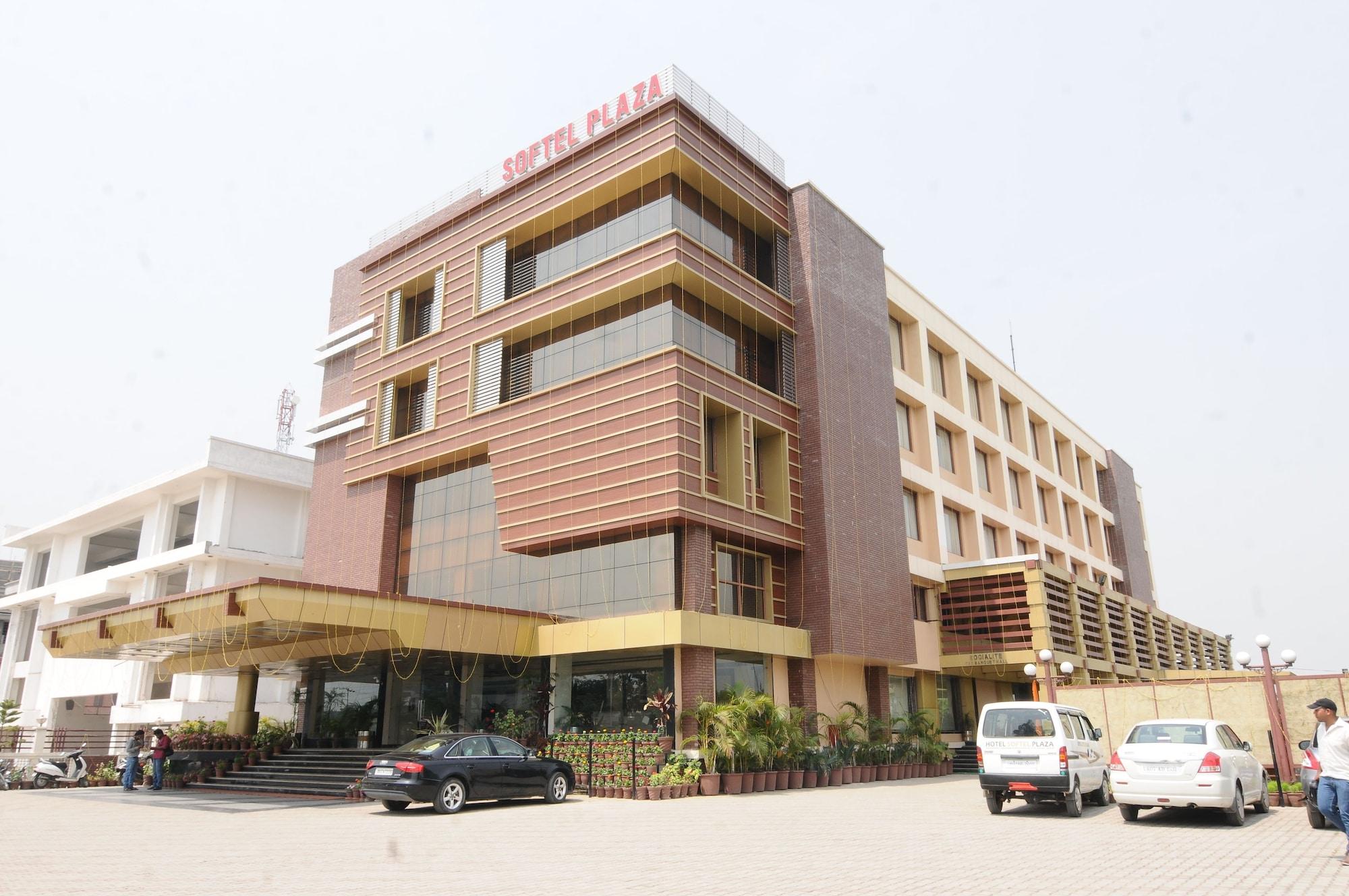 Vista Exterior Hotel Softel Plaza
