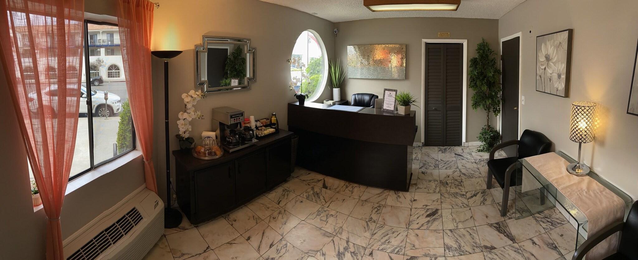 Vista Lobby Vantage Point Inn Woodland Hills