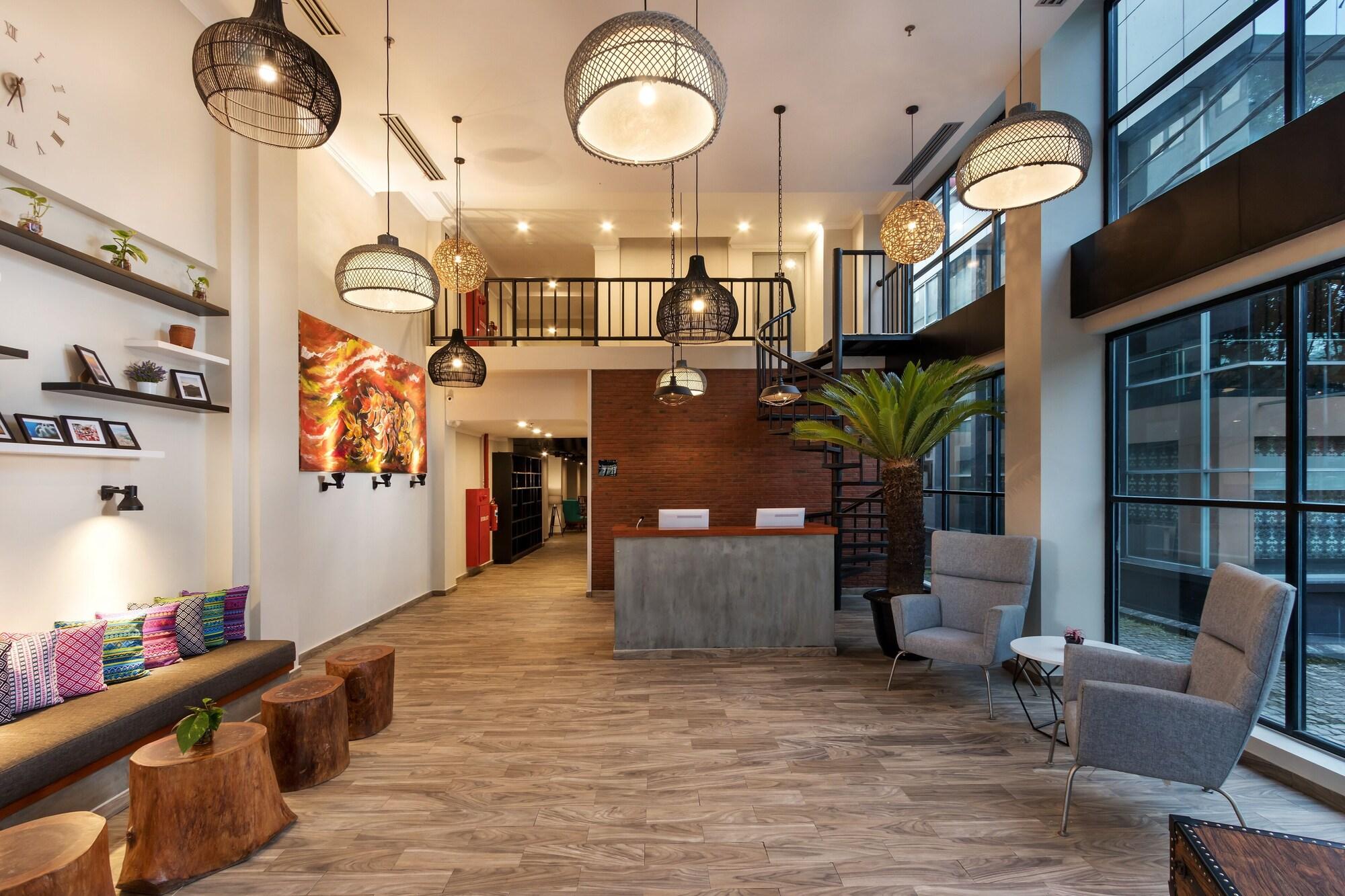 Varios S Loft Manado