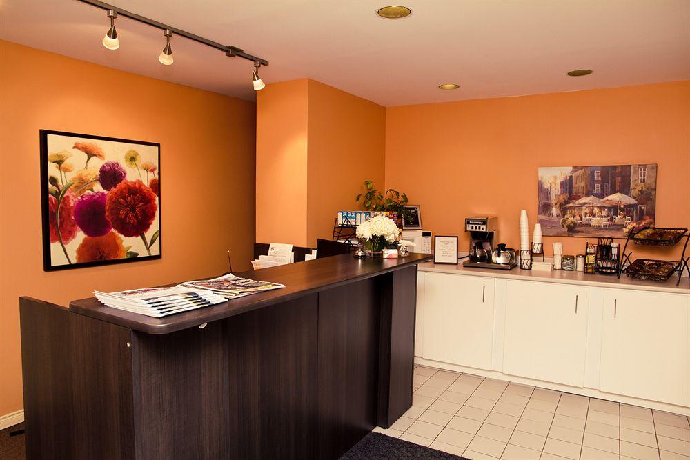 Vista Lobby Rideau Heights Inn
