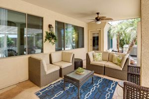 Alquiler Vacacional - Gorgeous Goodyear Home w/ Pool & Hot Tub!