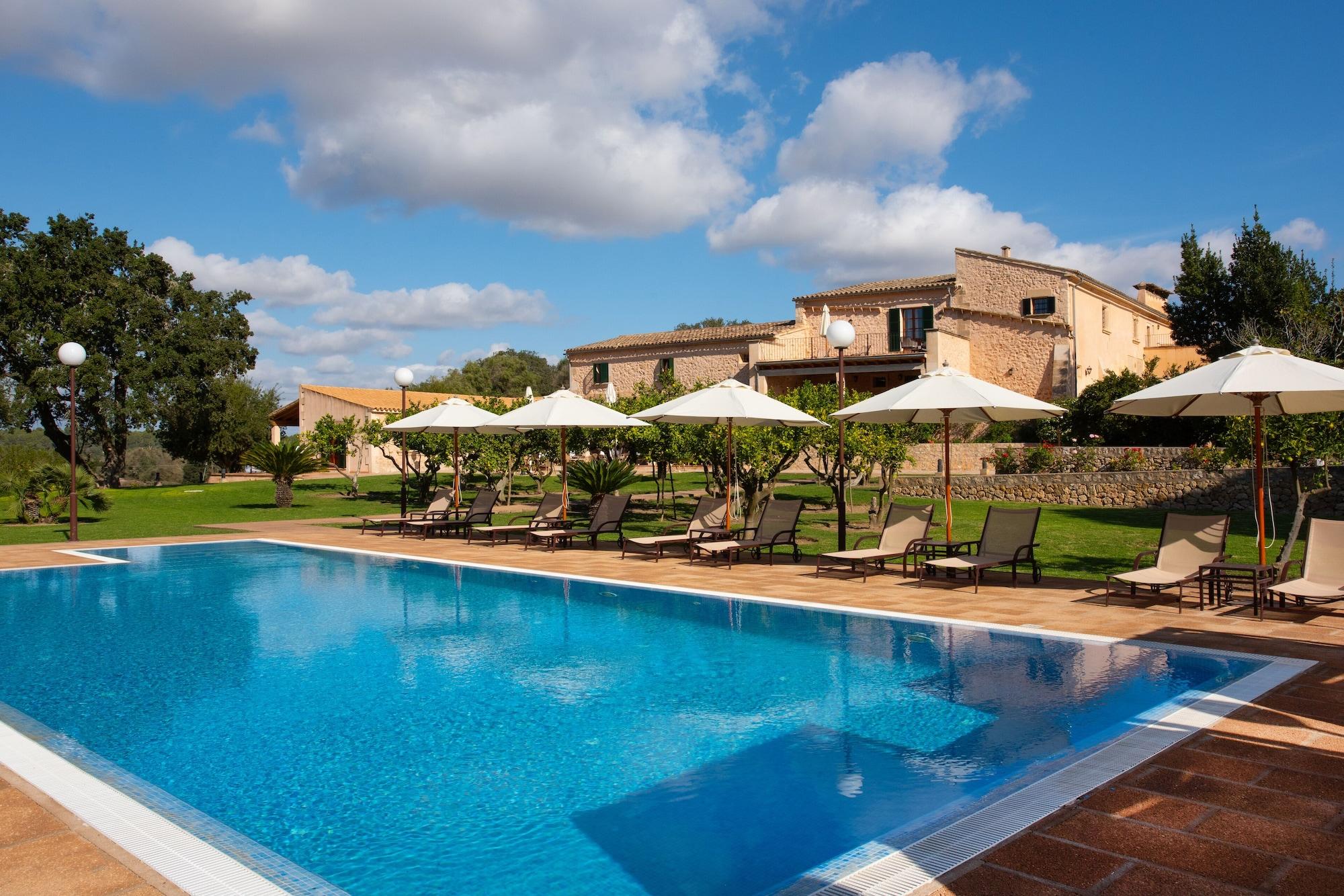 Varios Finca Son Roig by Valentin