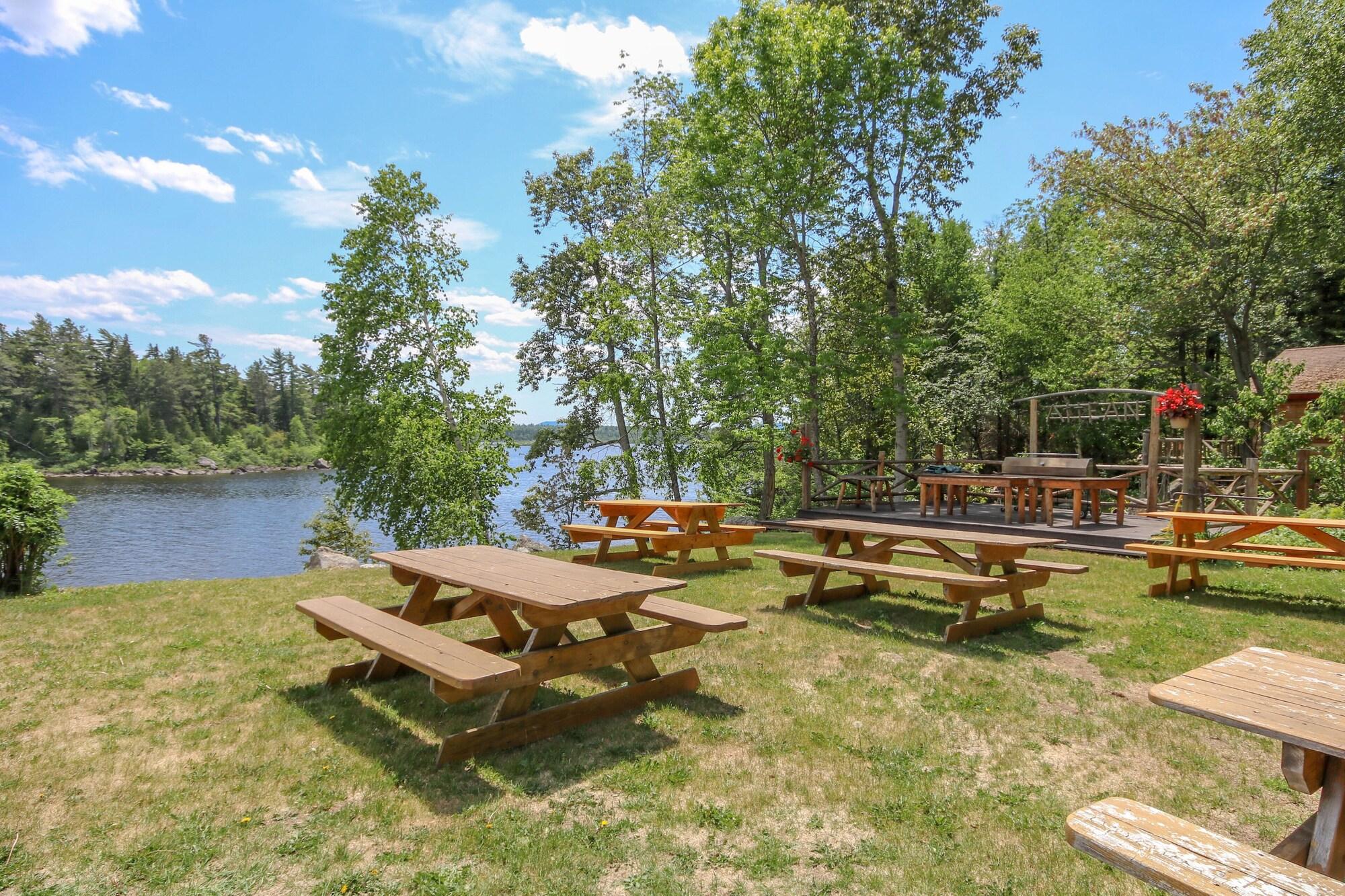Comodidades del Alojamiento Attean Lake Lodge