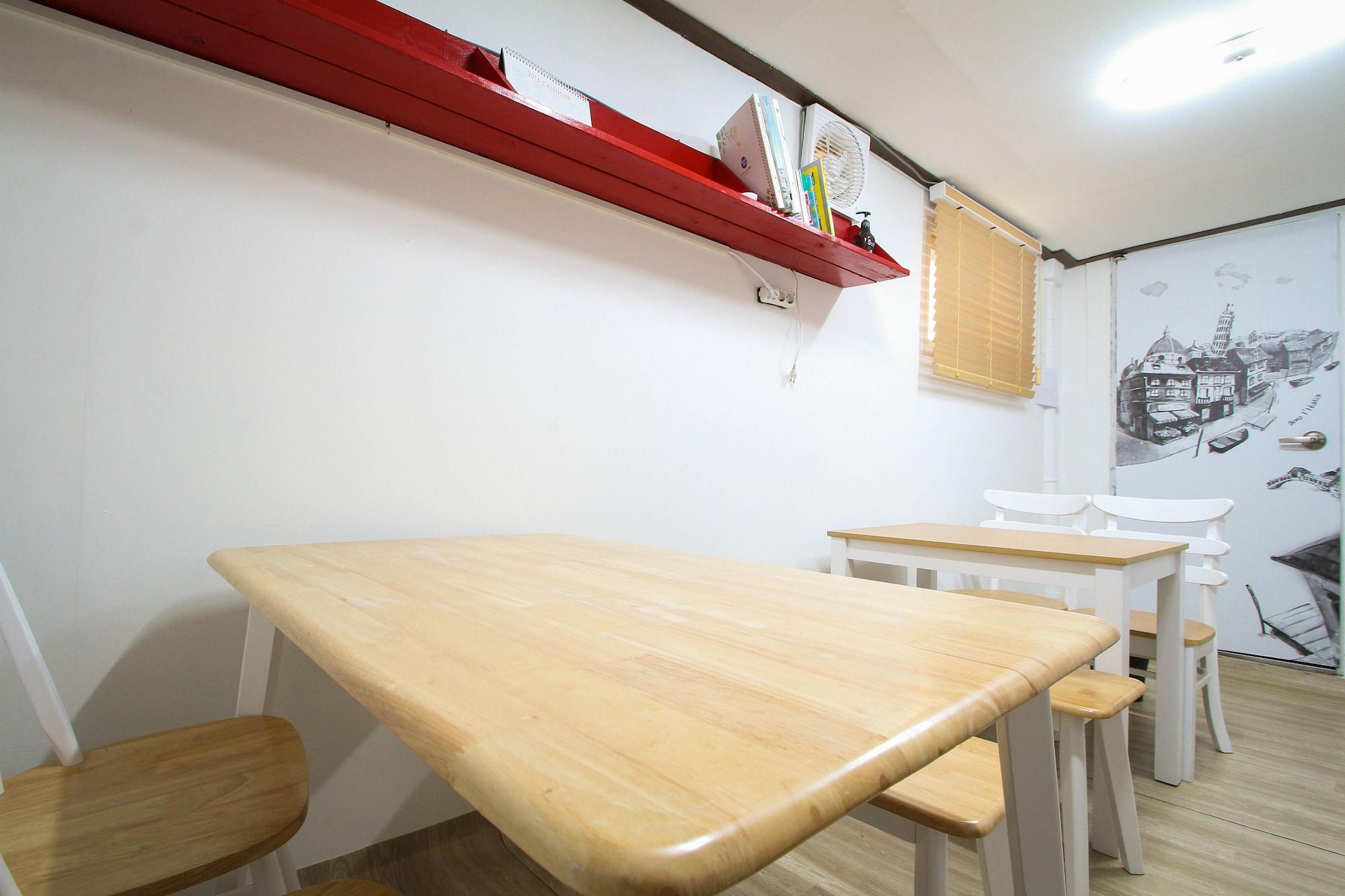 Restaurant Must Stay Hotel Myeongdong
