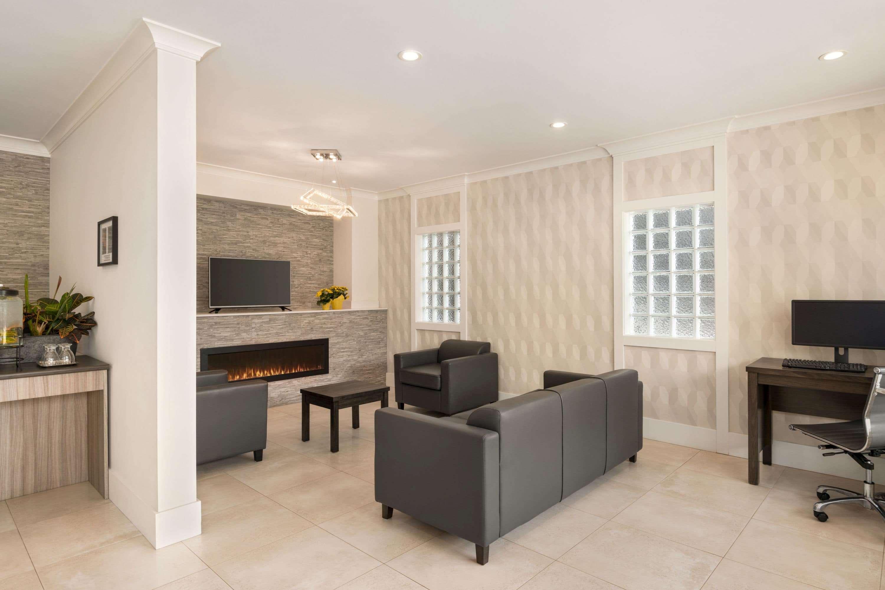 Vista Lobby Days Inn by Wyndham 100 Mile House