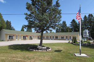 Alojamiento - Grand Lake Resort