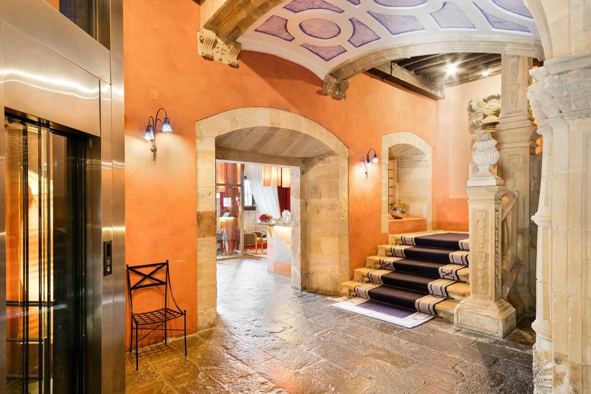 Vista Lobby Abba Palacio de Soñanes