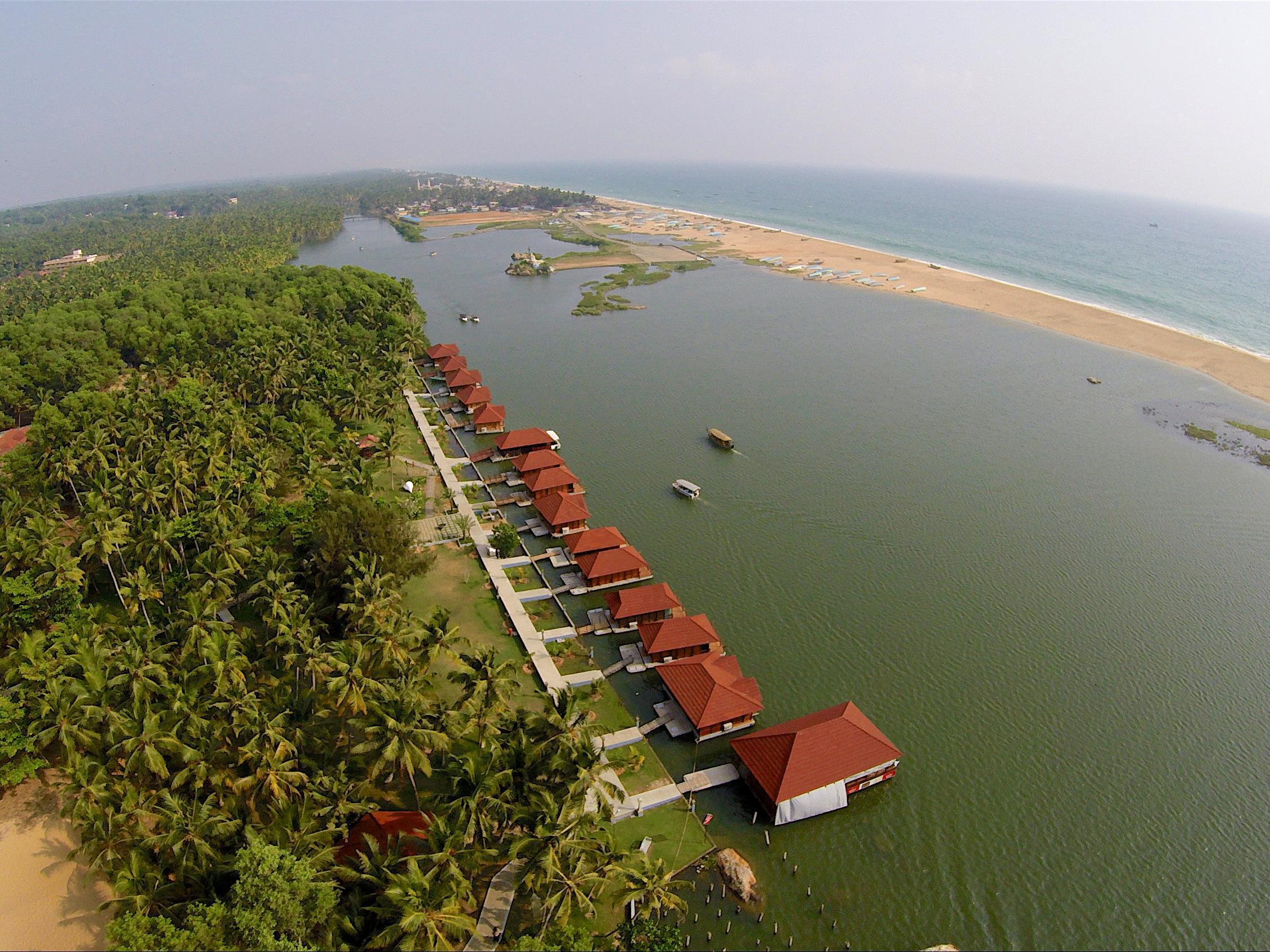 Vista Exterior Poovar Island Resort