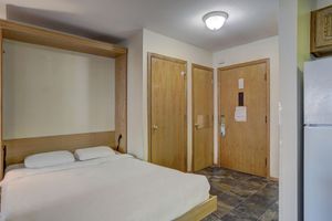 Alquiler Vacacional - 1br Cozy Winter Hideway- Walk To Apres, Shops, Fun- Sleeps 6 1 Bedroom Condo by RedAwning