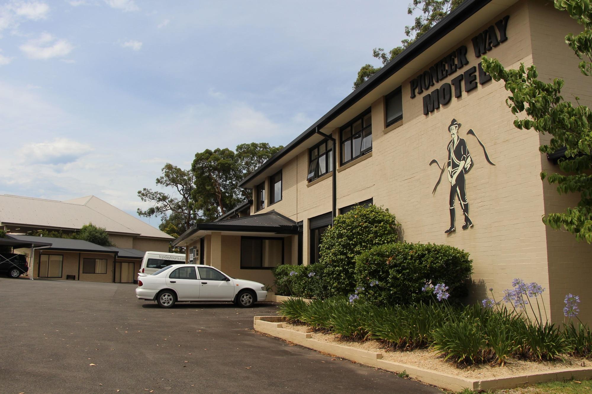 Vista Exterior Pioneer Way Motel