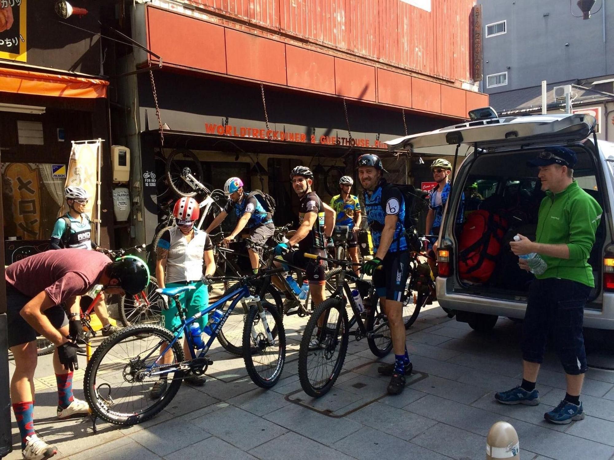 Gimnasio WORLDTRECK DINER & GUESTHOUSE - Pise - Hostel