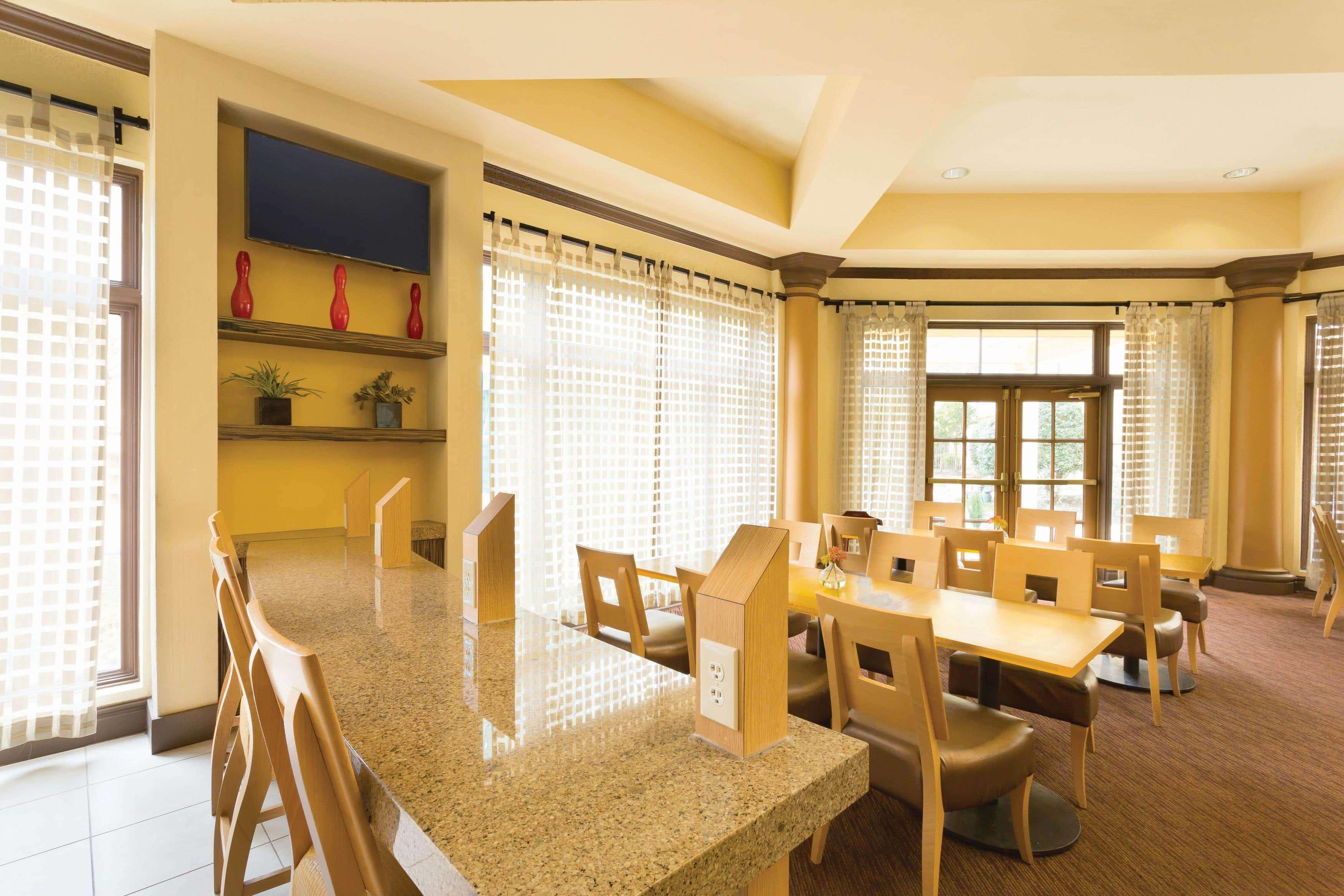 Restaurant La Quinta Inn & Suites by Wyndham Raleigh/Durham Southpoint