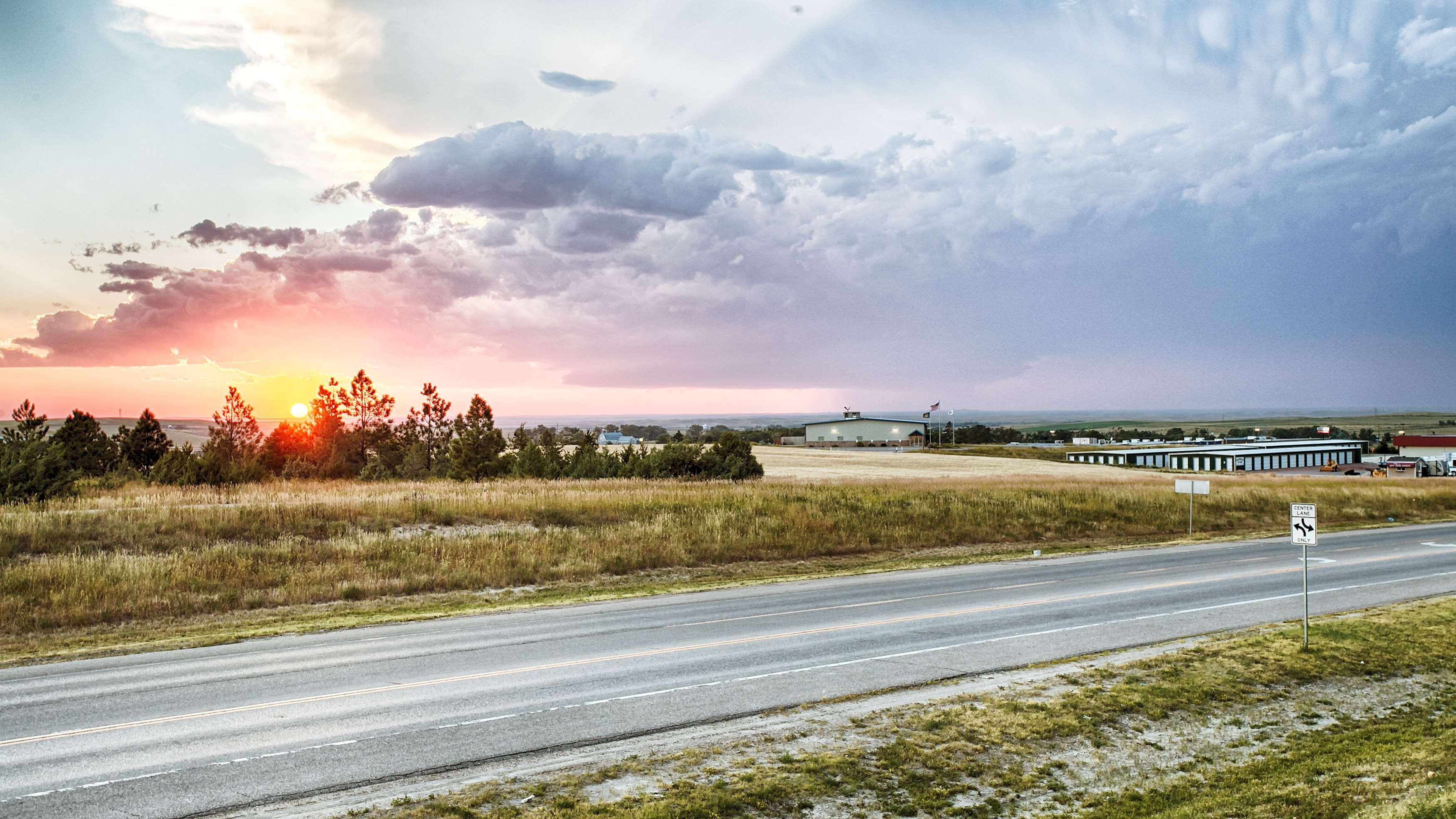Vista Exterior Best Western West Hills Inn
