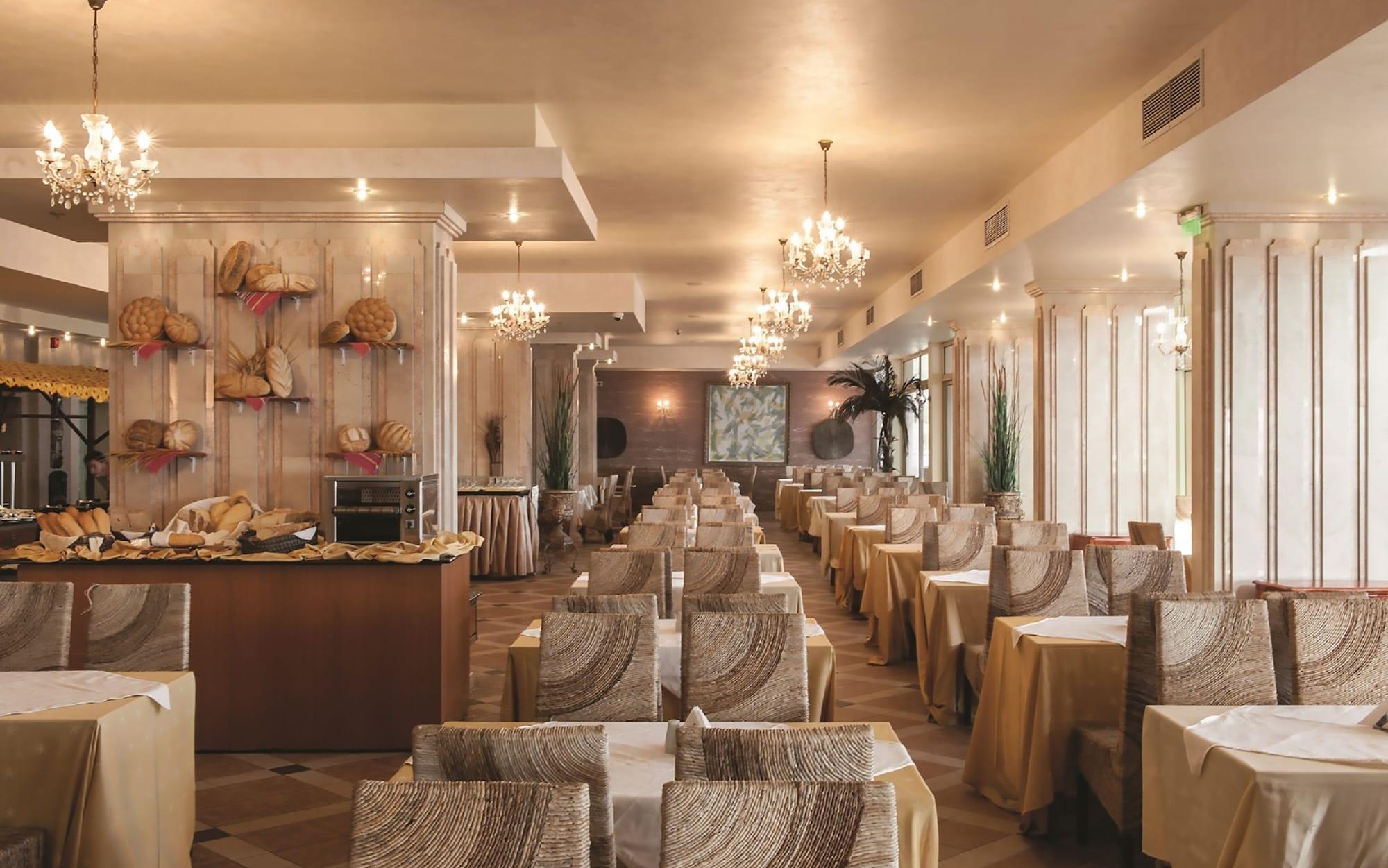 Restaurant Royal Bay Hotel – All Inclusive
