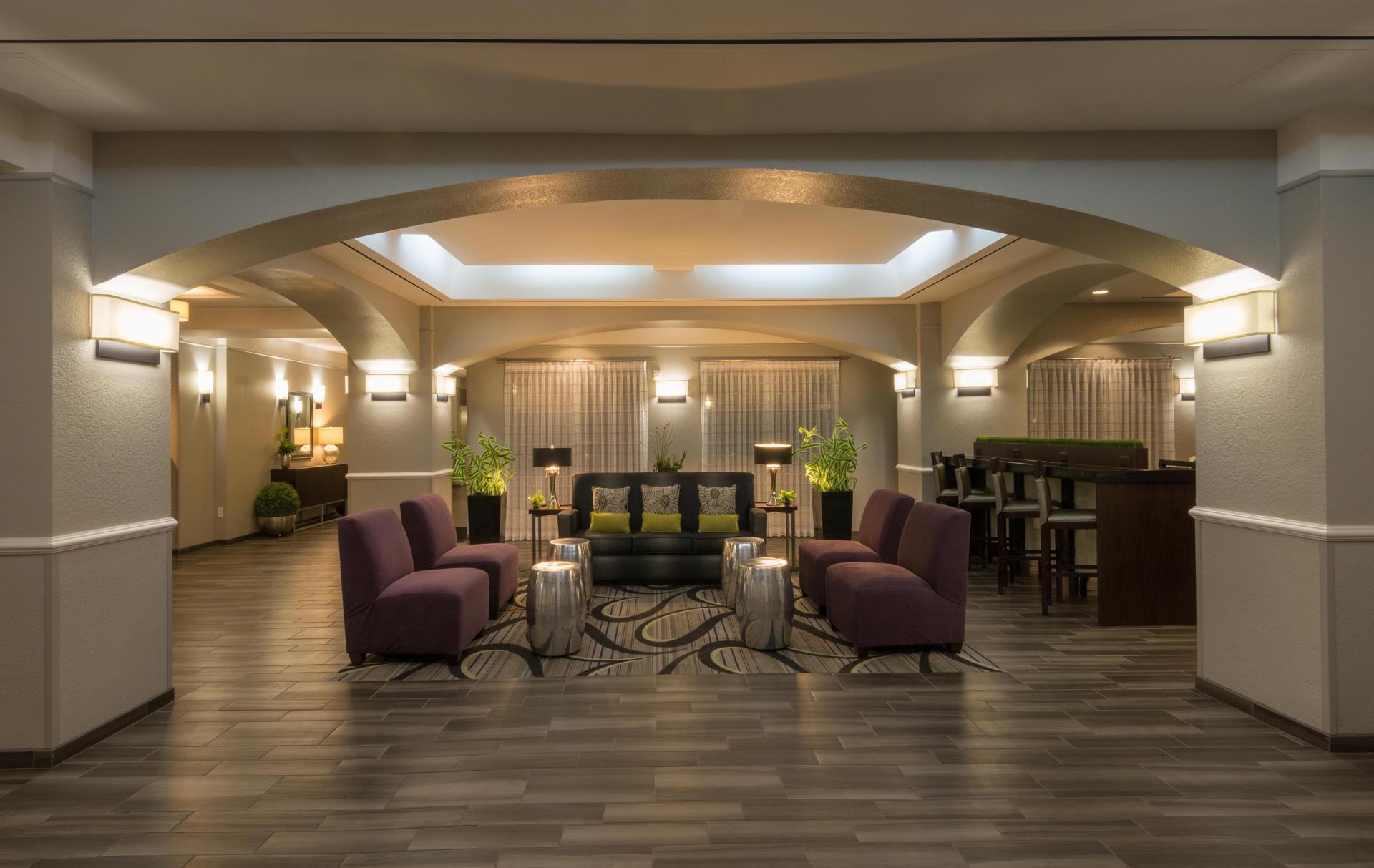 Vista Lobby La Quinta Inn & Suites by Wyndham San Antonio Airport