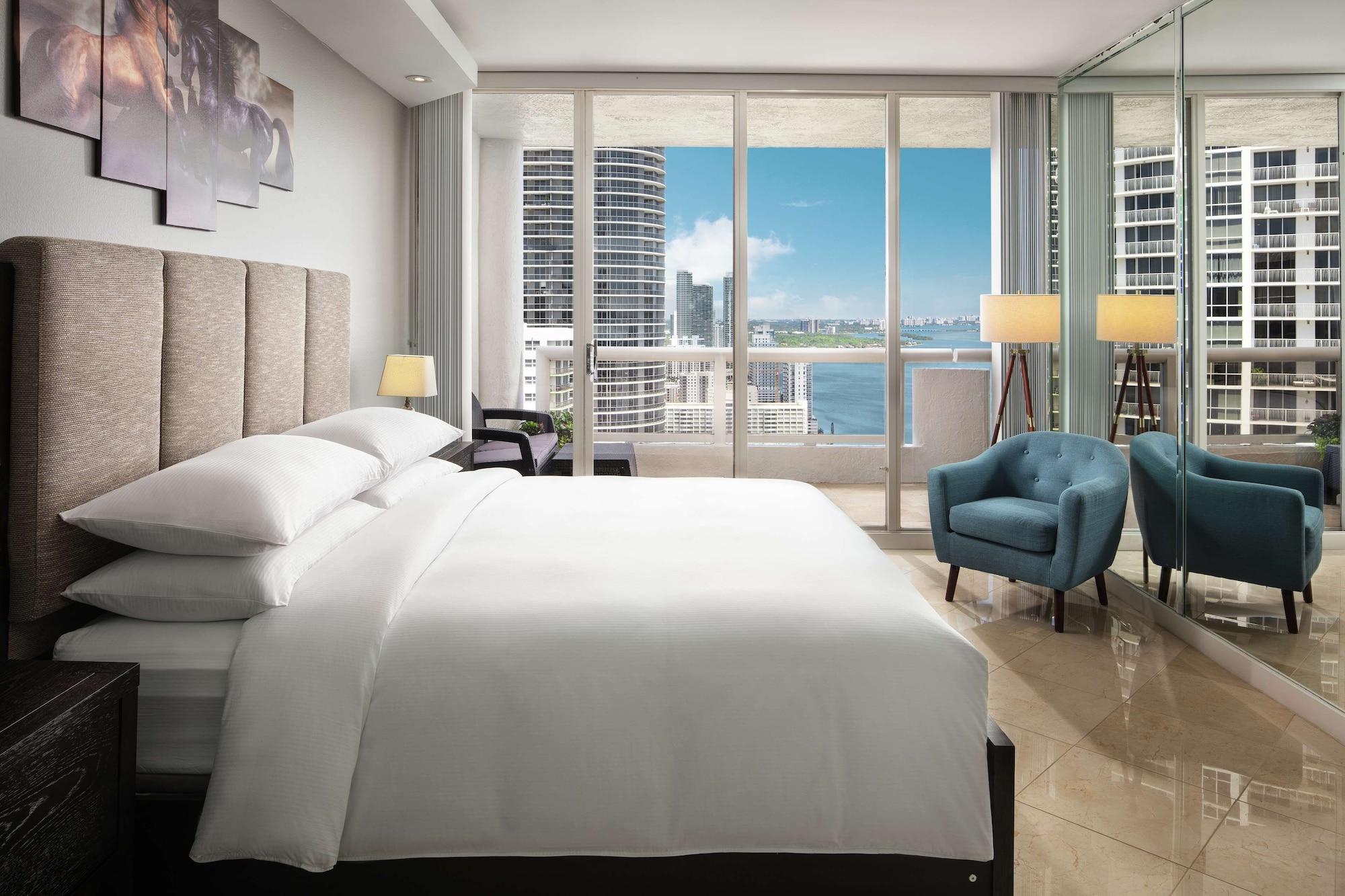 Habitación DoubleTree by Hilton Grand Hotel Biscayne Bay