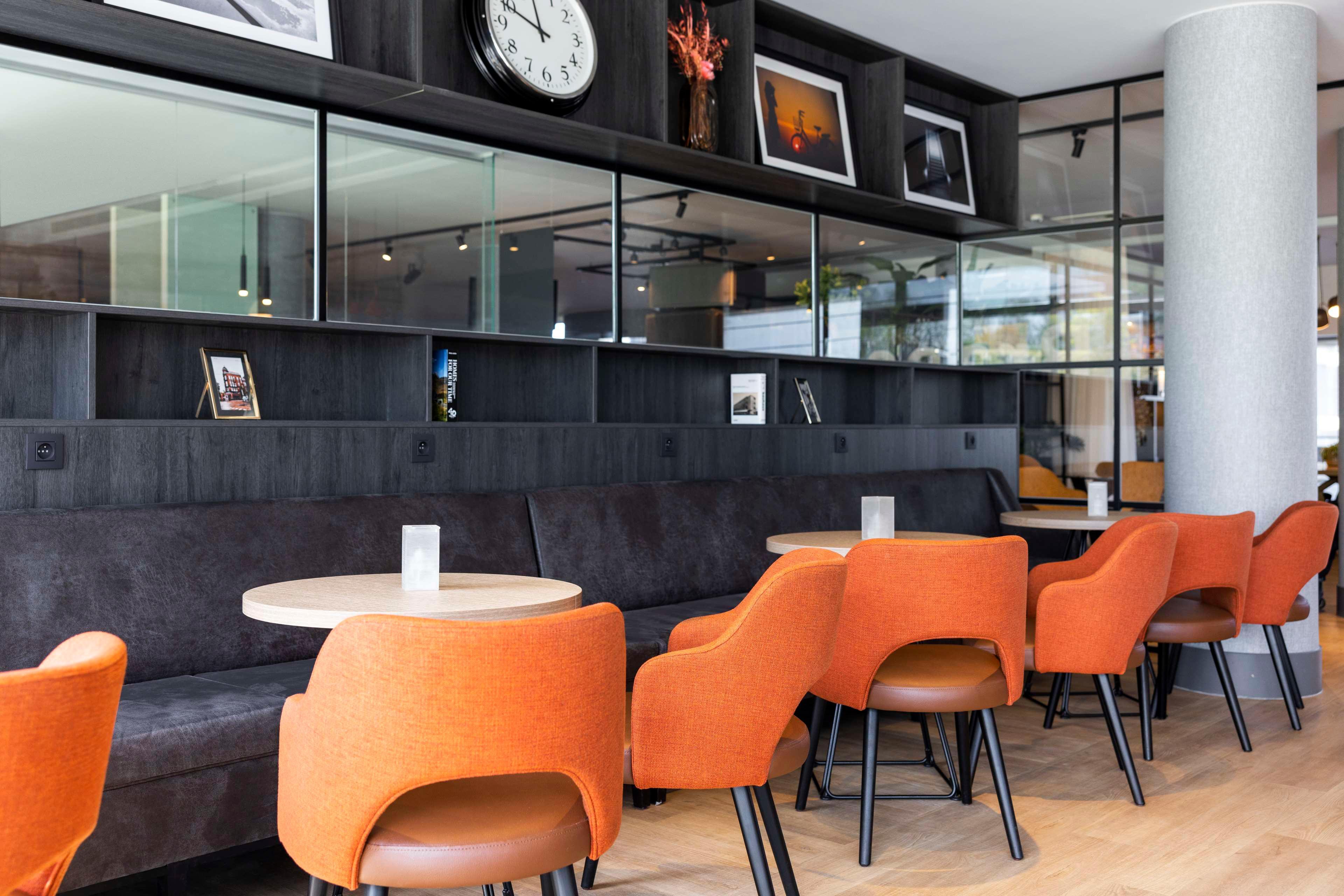 Bar/Salón NH Brussels Airport