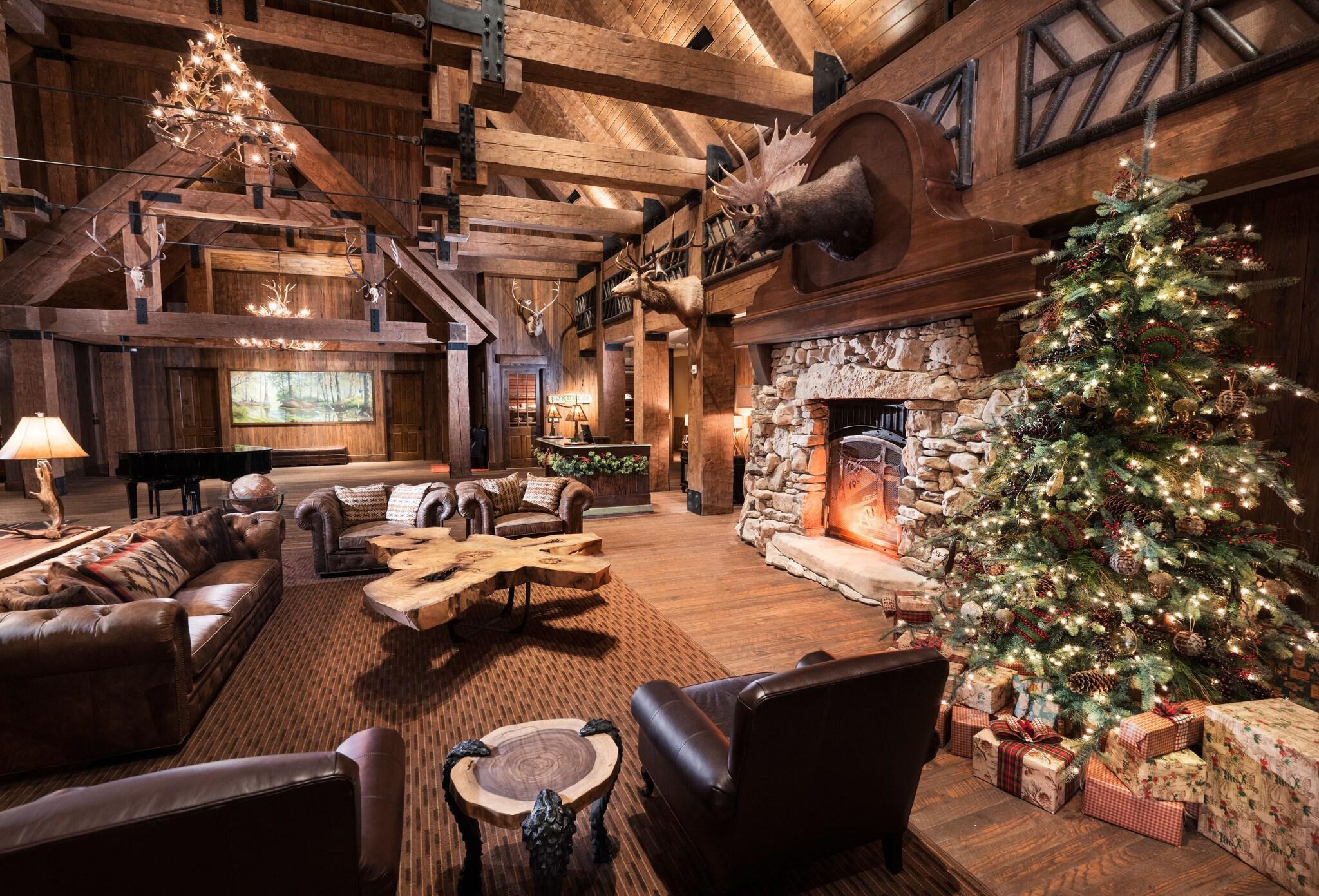 Vista Lobby Big Cypress Lodge