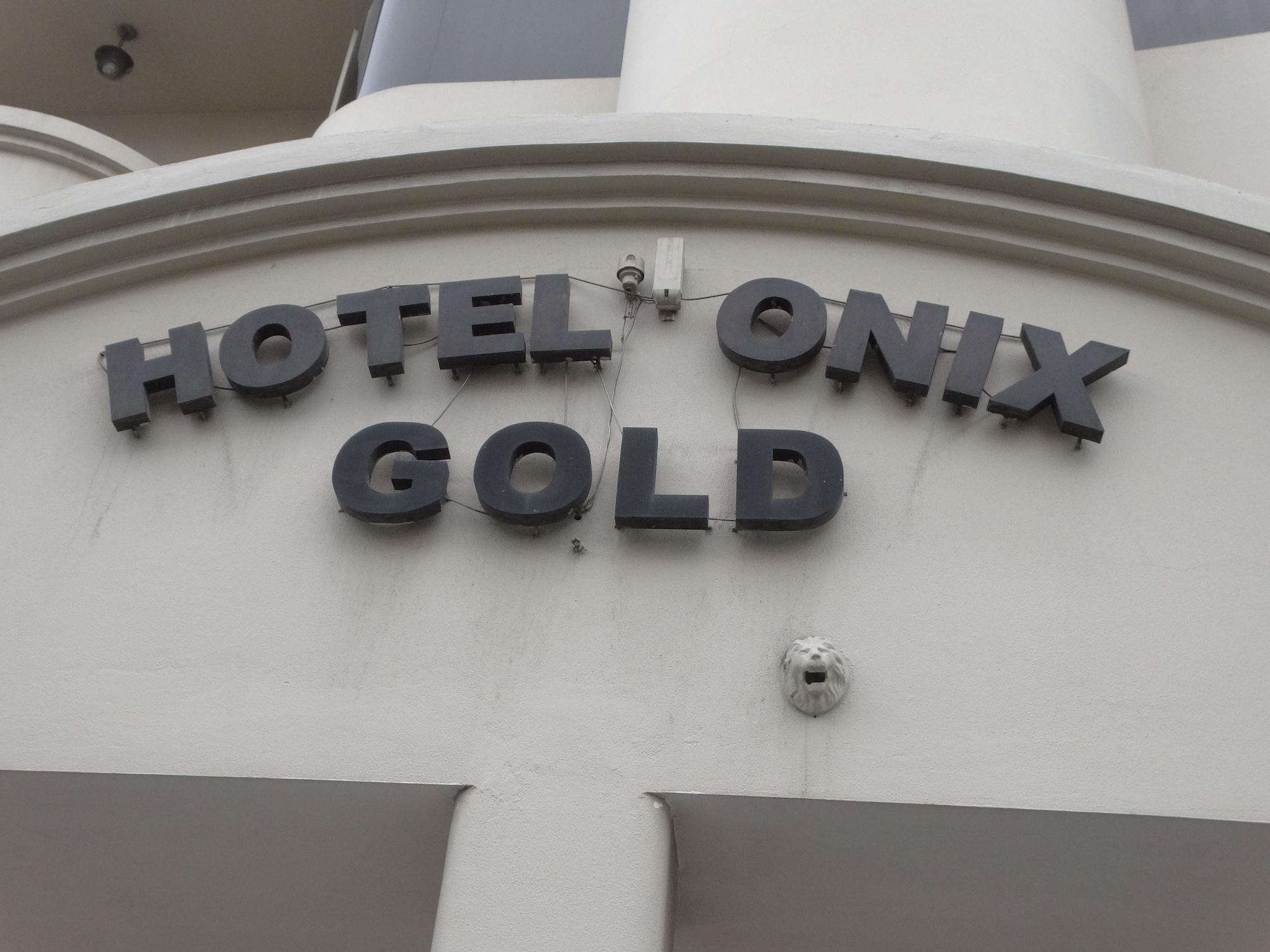 Vista Exterior Hotel Onix Gold