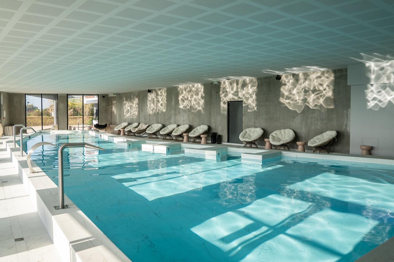 Vista Piscina Ki Space Hotel & Spa, près de Disneyland Paris