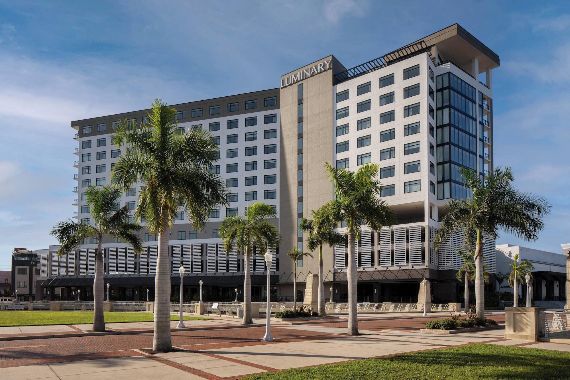 Vista Exterior Luminary Hotel & Co., Autograph Collection