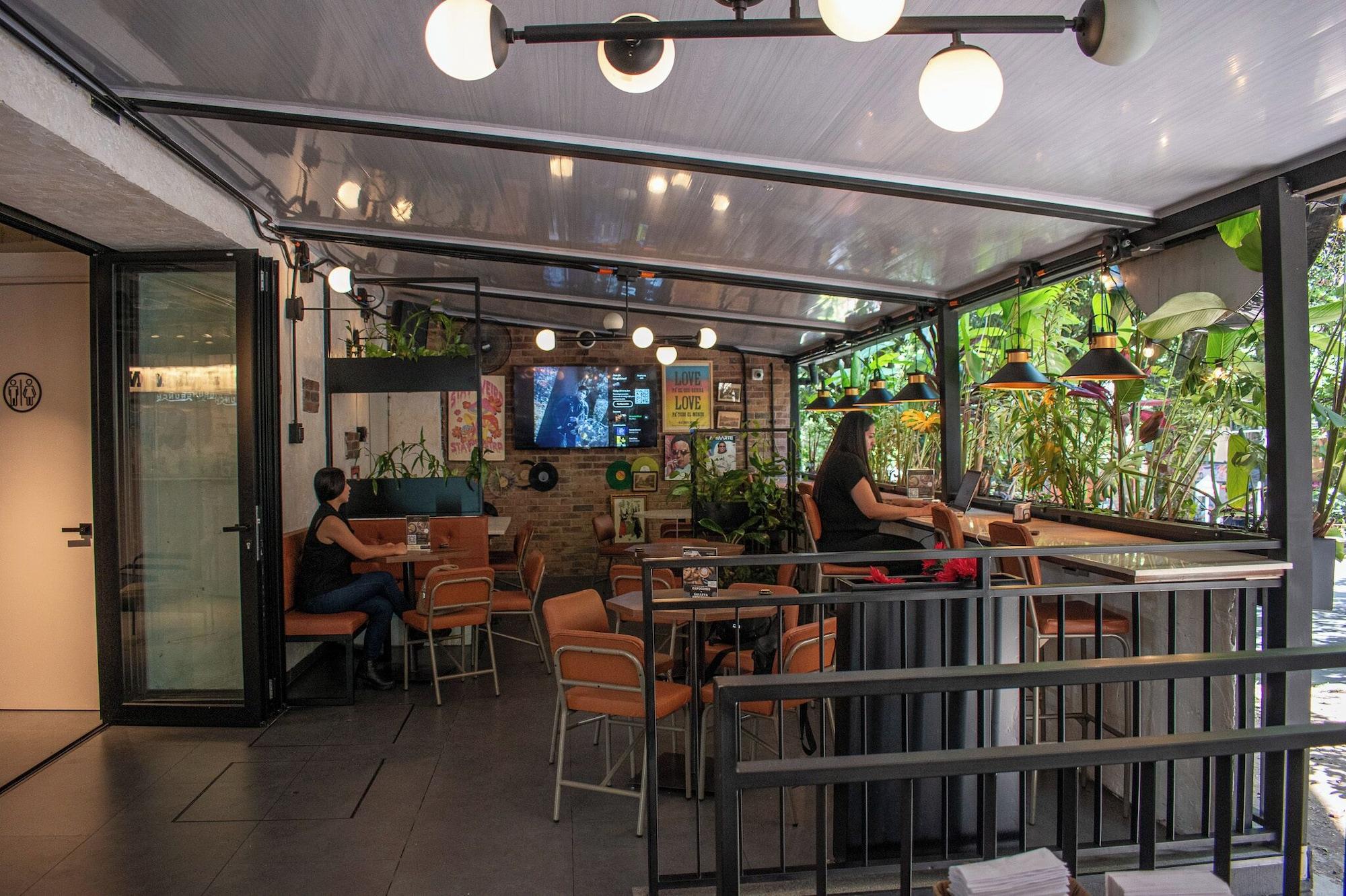 Restaurant Hotel Living 35 Suites by Growing Group