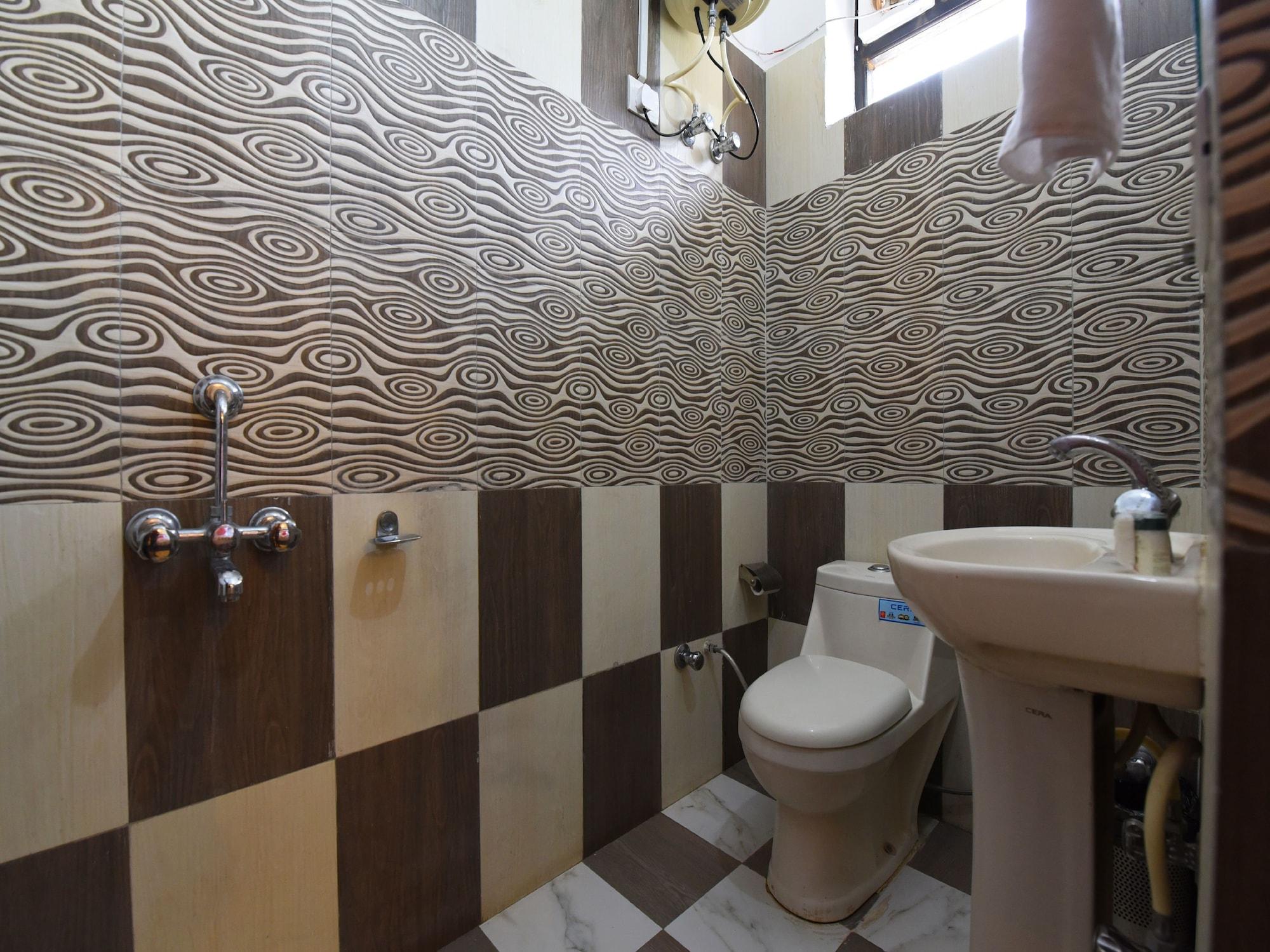 Equipamiento de Habitación OYO 12818 Dev Villa