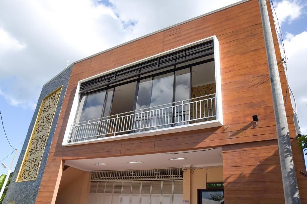 Varios RedDoorz near Terminal A Adisucipto Airport