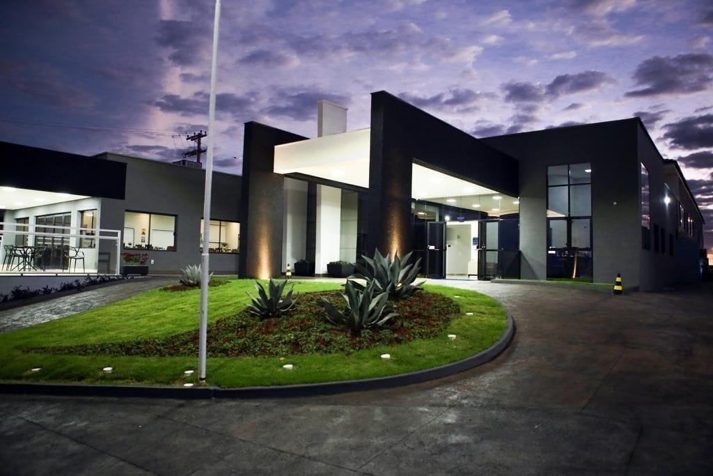 Vista Exterior Regional Plaza Hotel Event Park